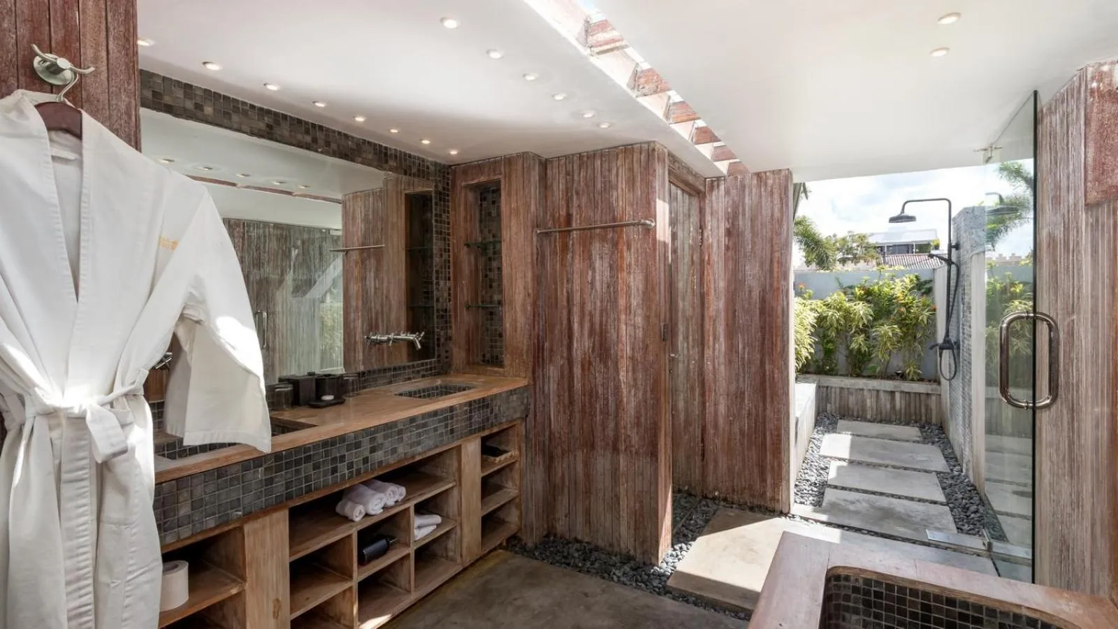 Toilet in Casa Mateo Villa