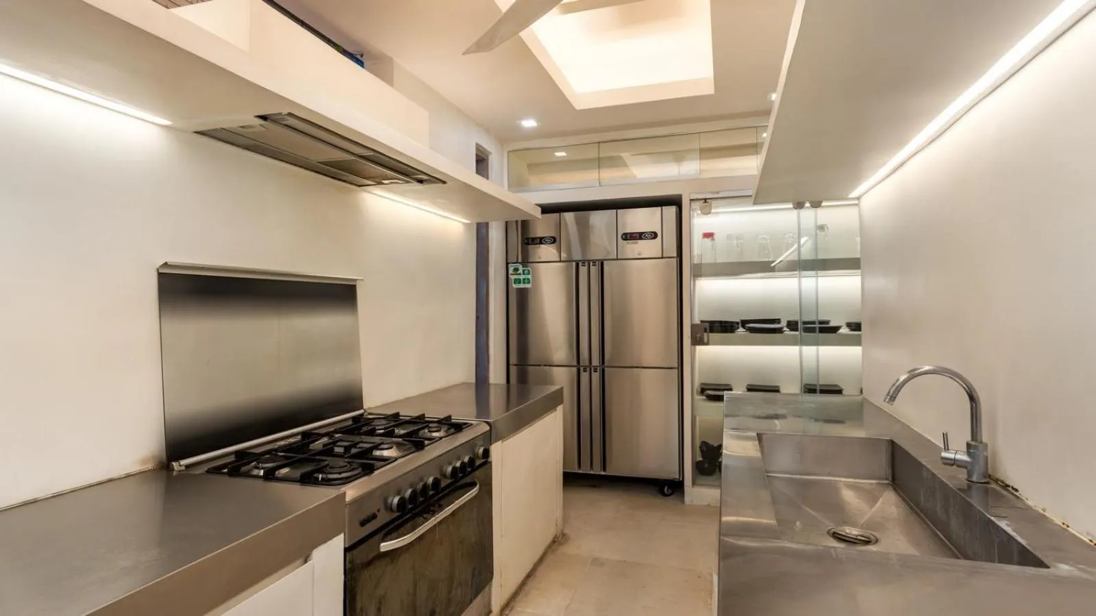 Kitchen or kitchenette in Casa Mateo Villa