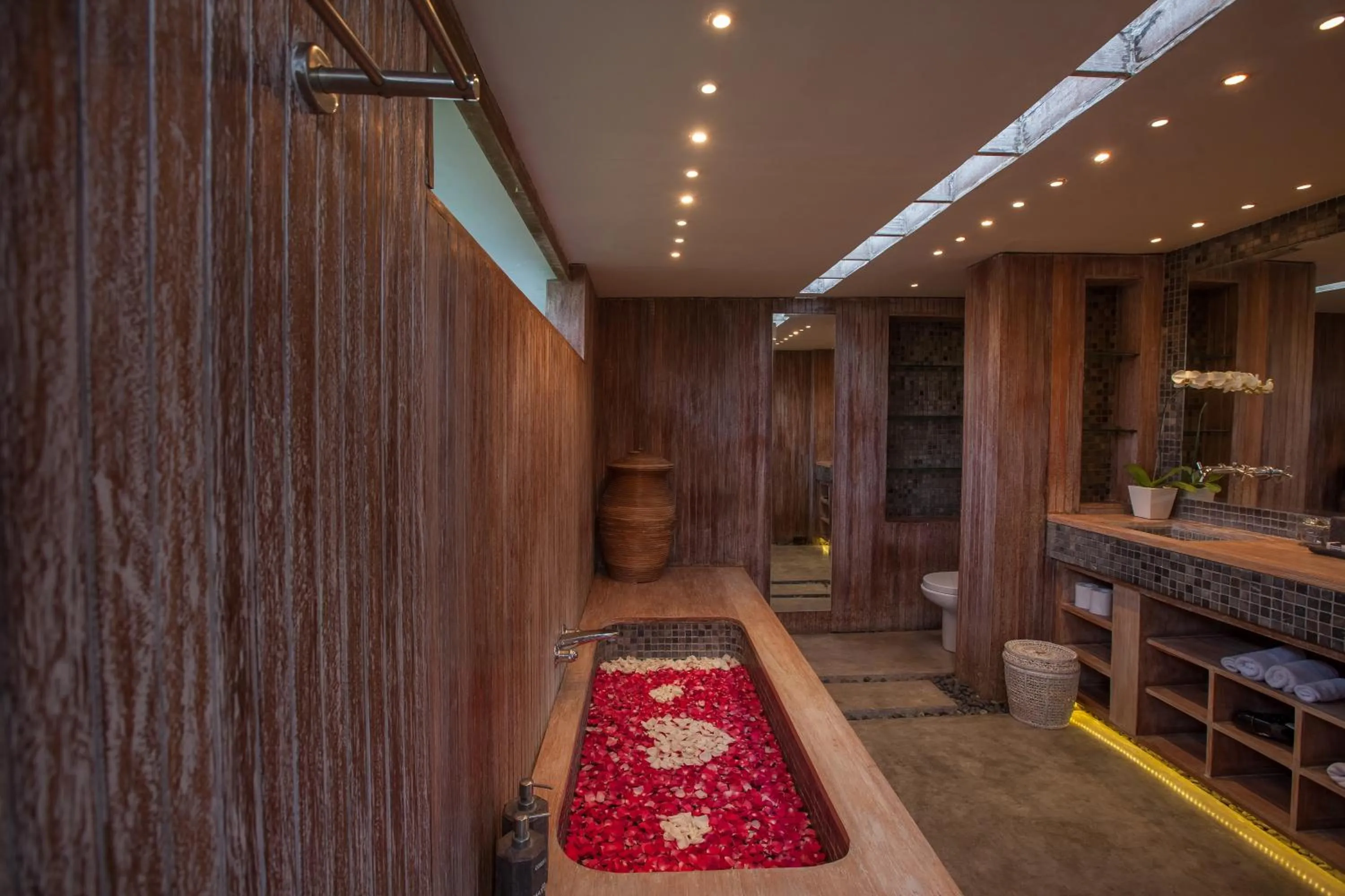 Toilet in Casa Mateo Villa