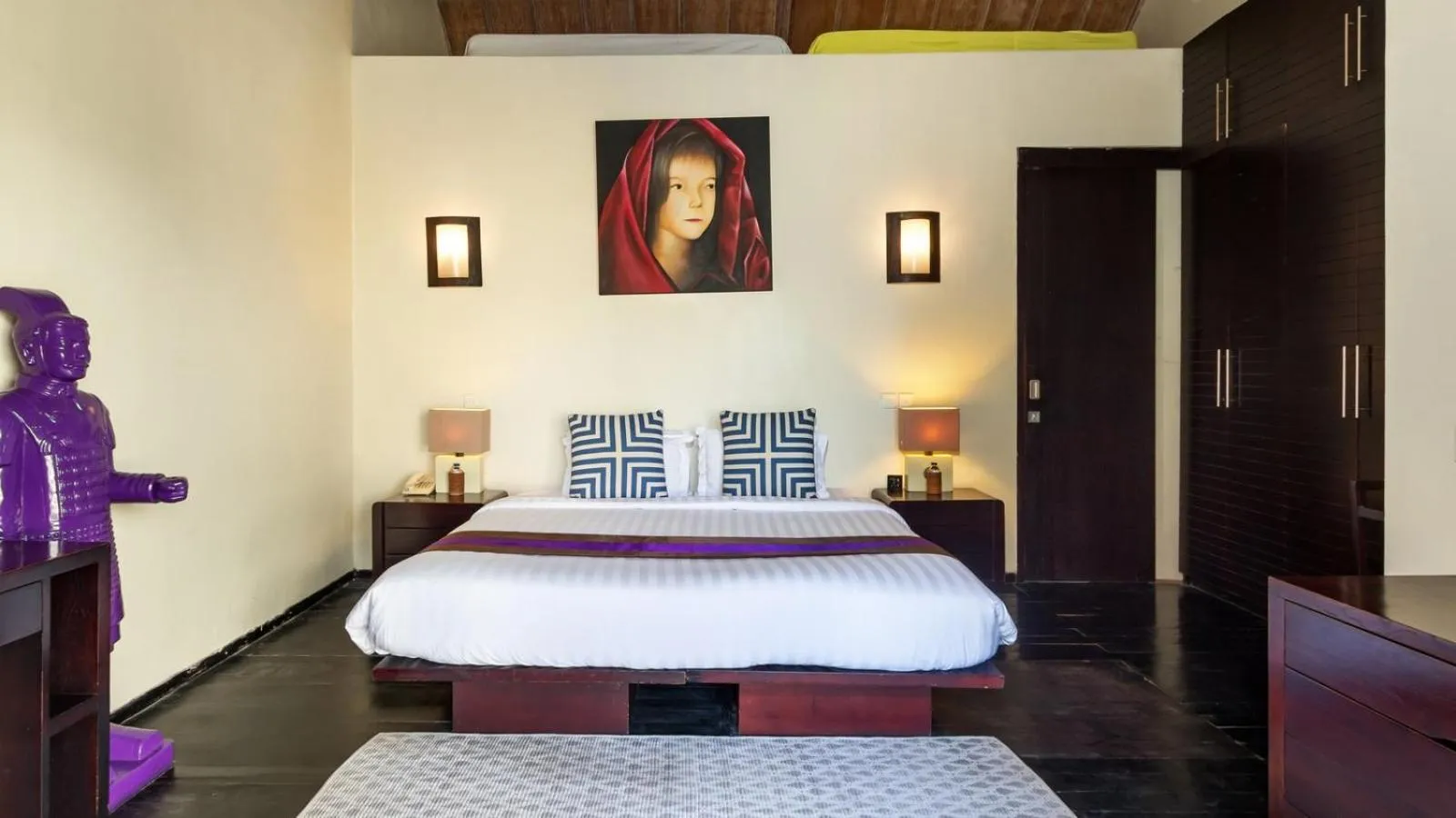 Shower, Bed in Casa Mateo Villa