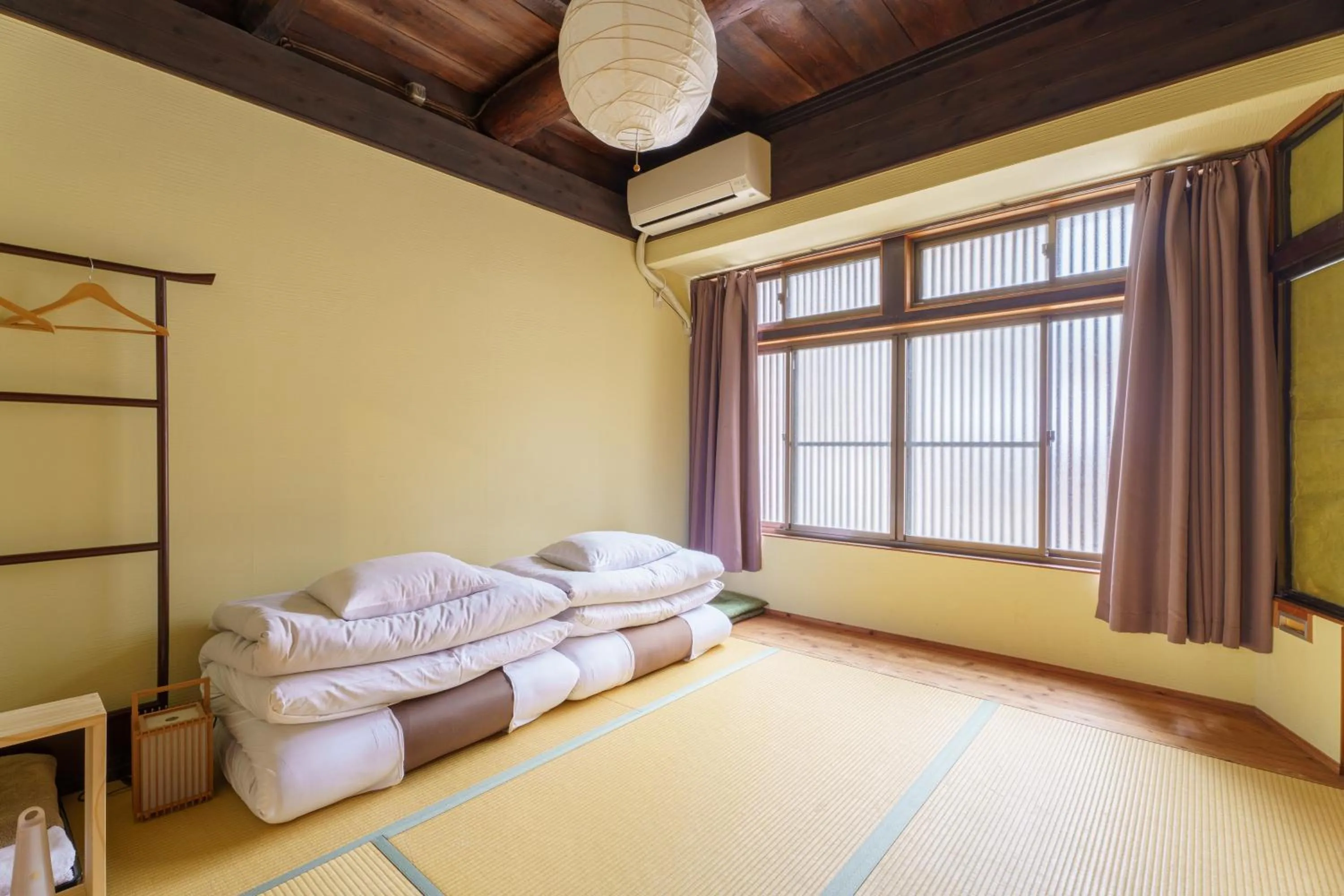 Photo of the whole room, Bed in Guest House Hitsujian