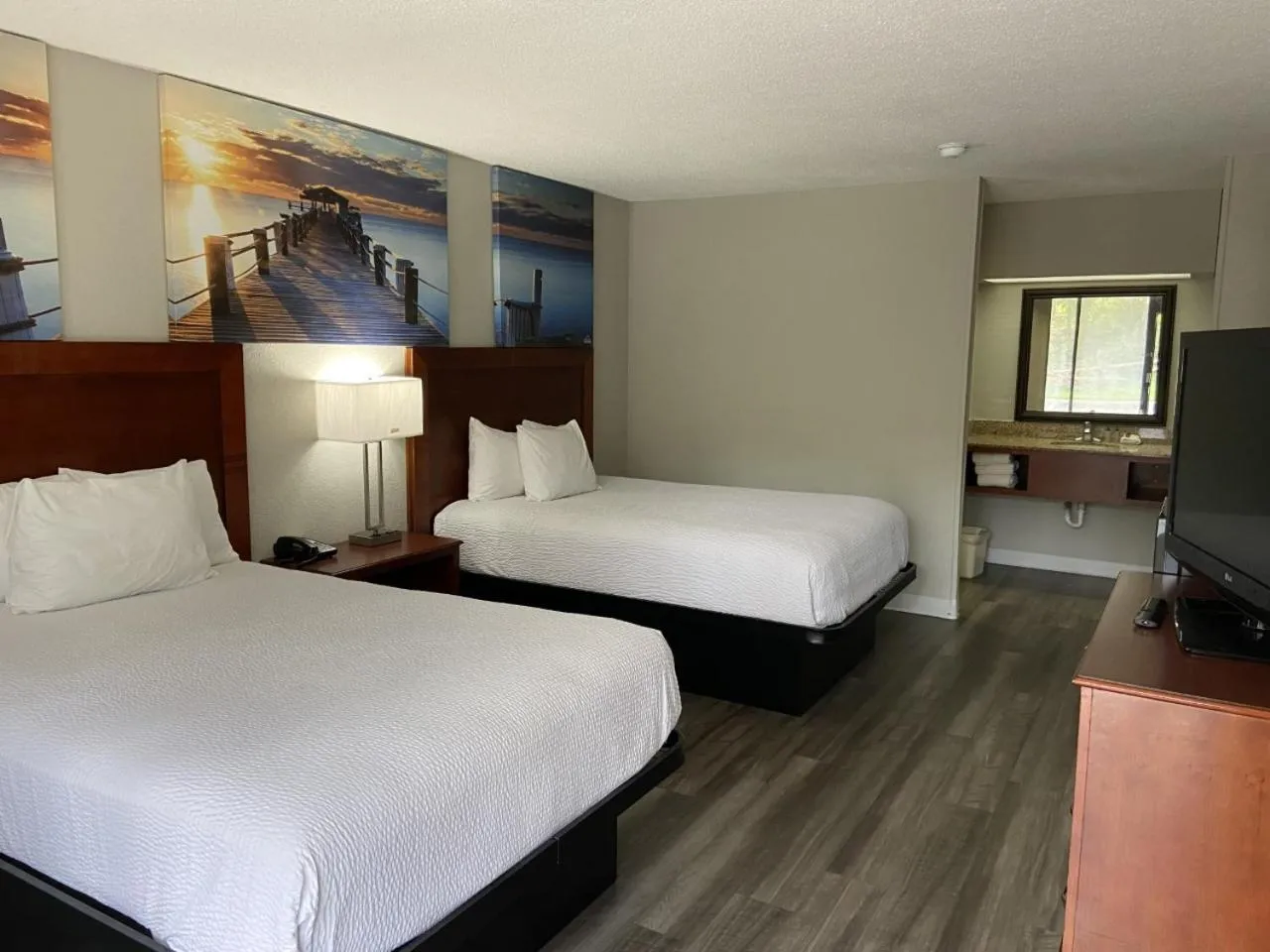 Days Inn by Wyndham Ozark