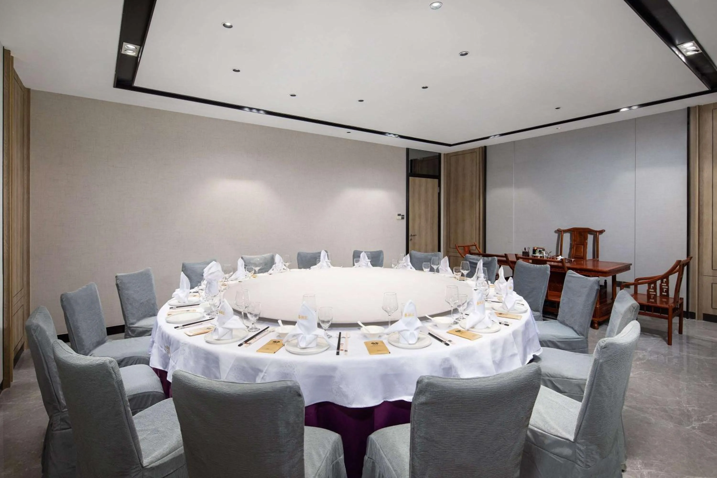 Restaurant/places to eat in Ramada Encore by Wyndham Dongguan East