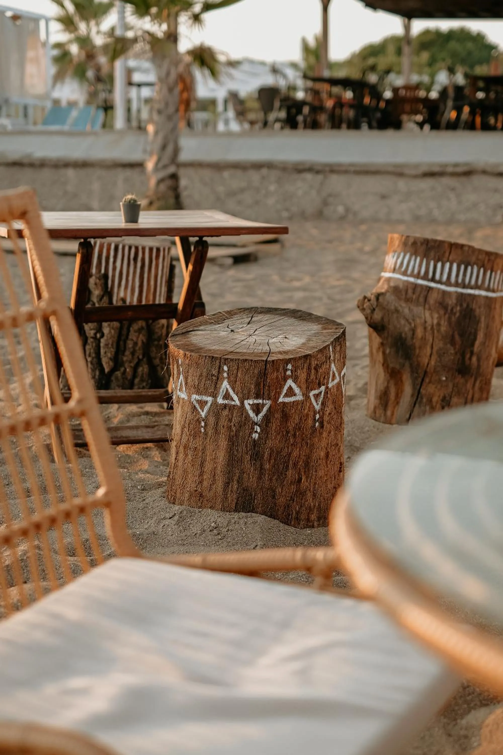 Restaurant/places to eat in RAW BEACH HOTEL