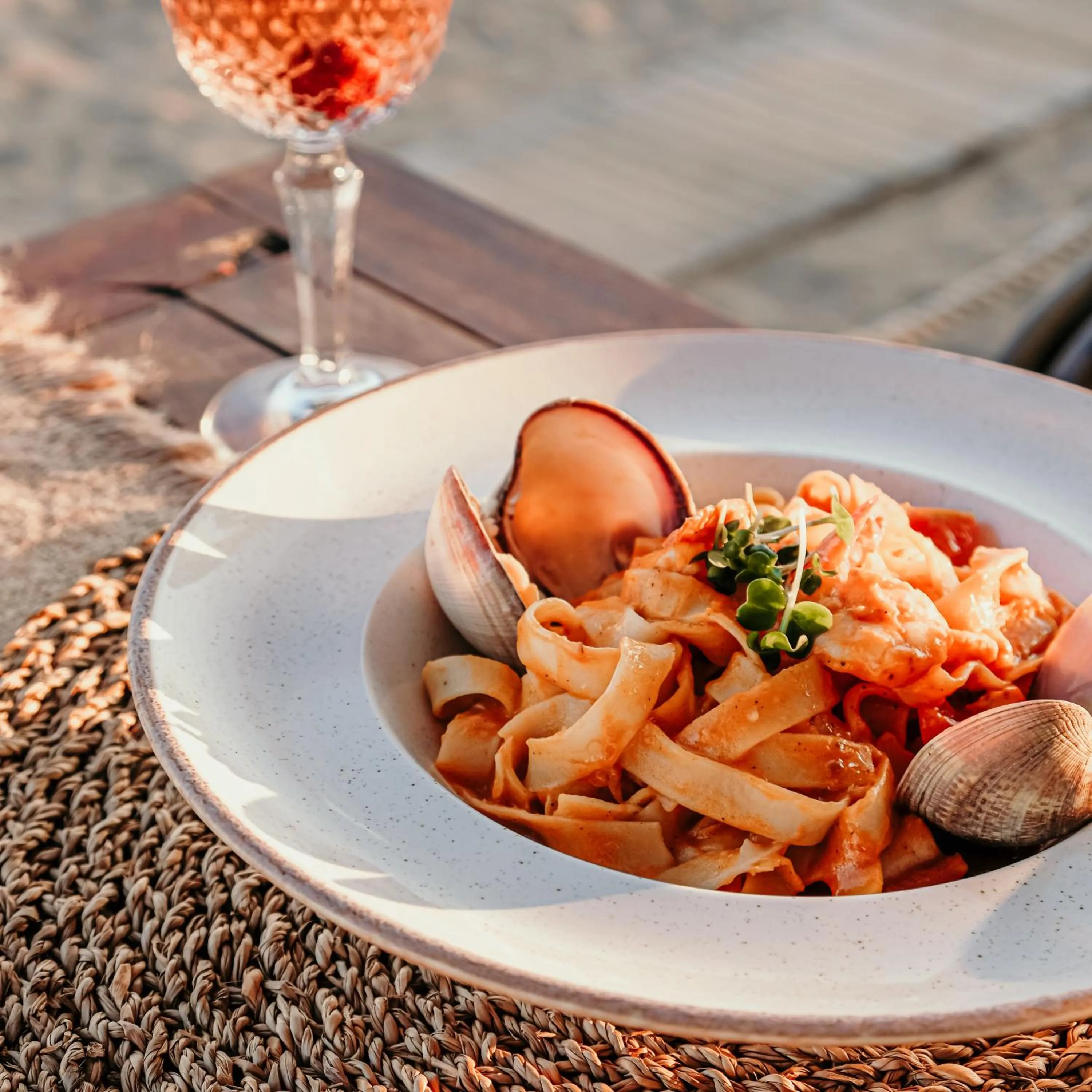 Restaurant/places to eat in RAW BEACH HOTEL