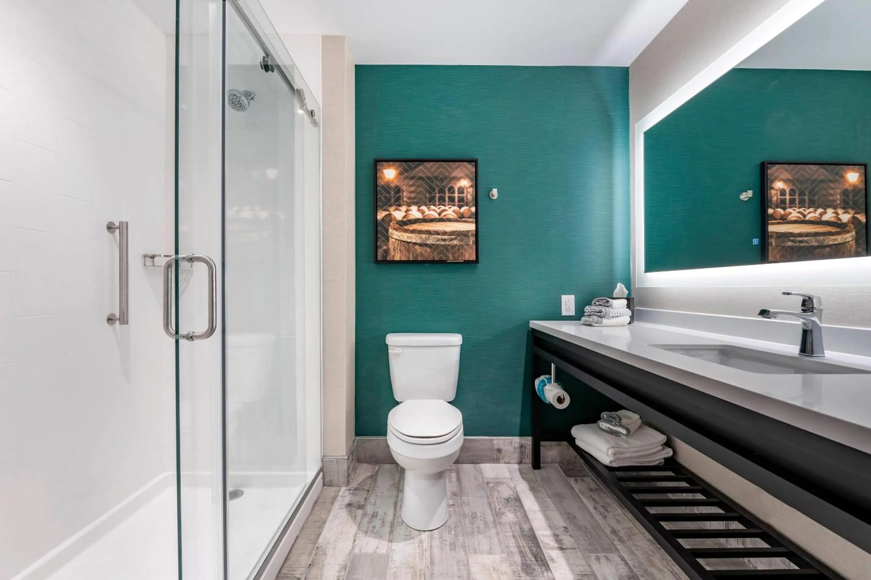 Bedroom in Cambria Hotel Louisville Downtown-Whiskey Row