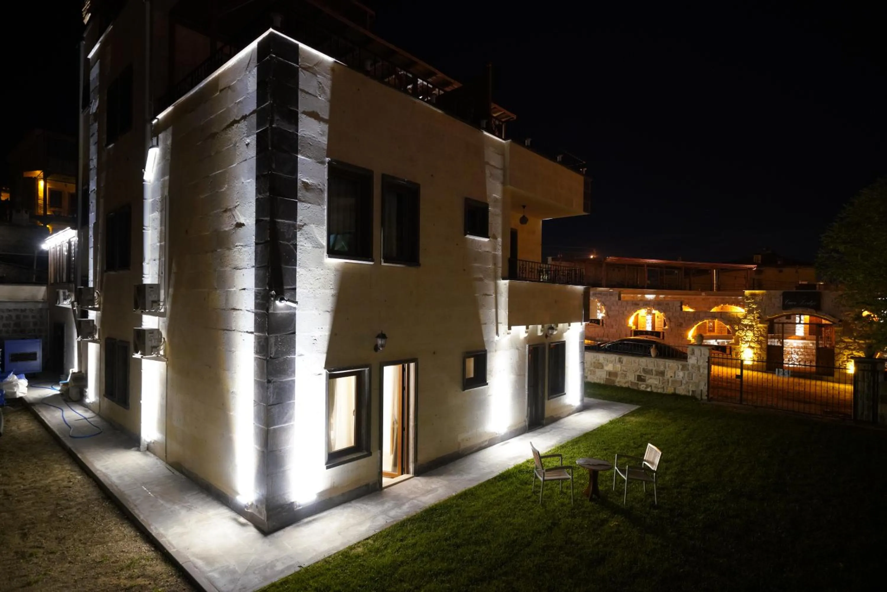 Property building in Pashahan Hotel