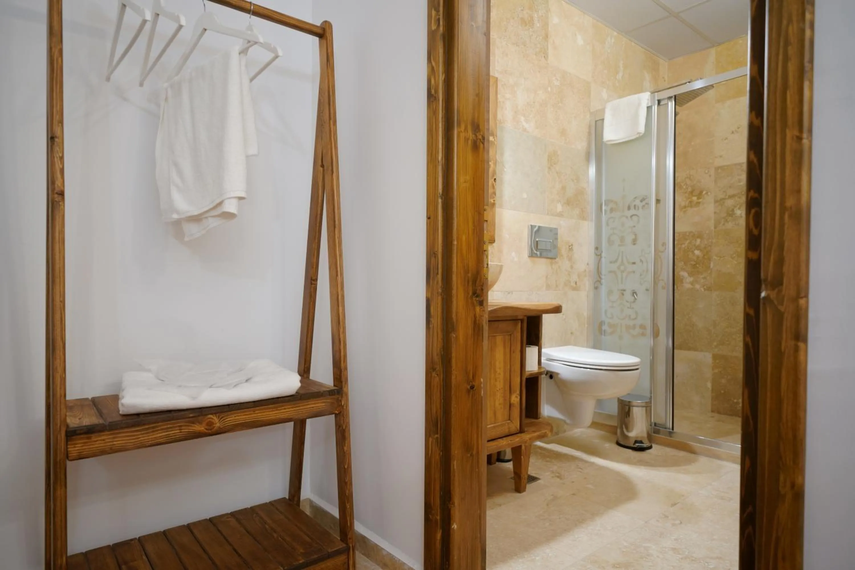 Bathroom in Pashahan Hotel