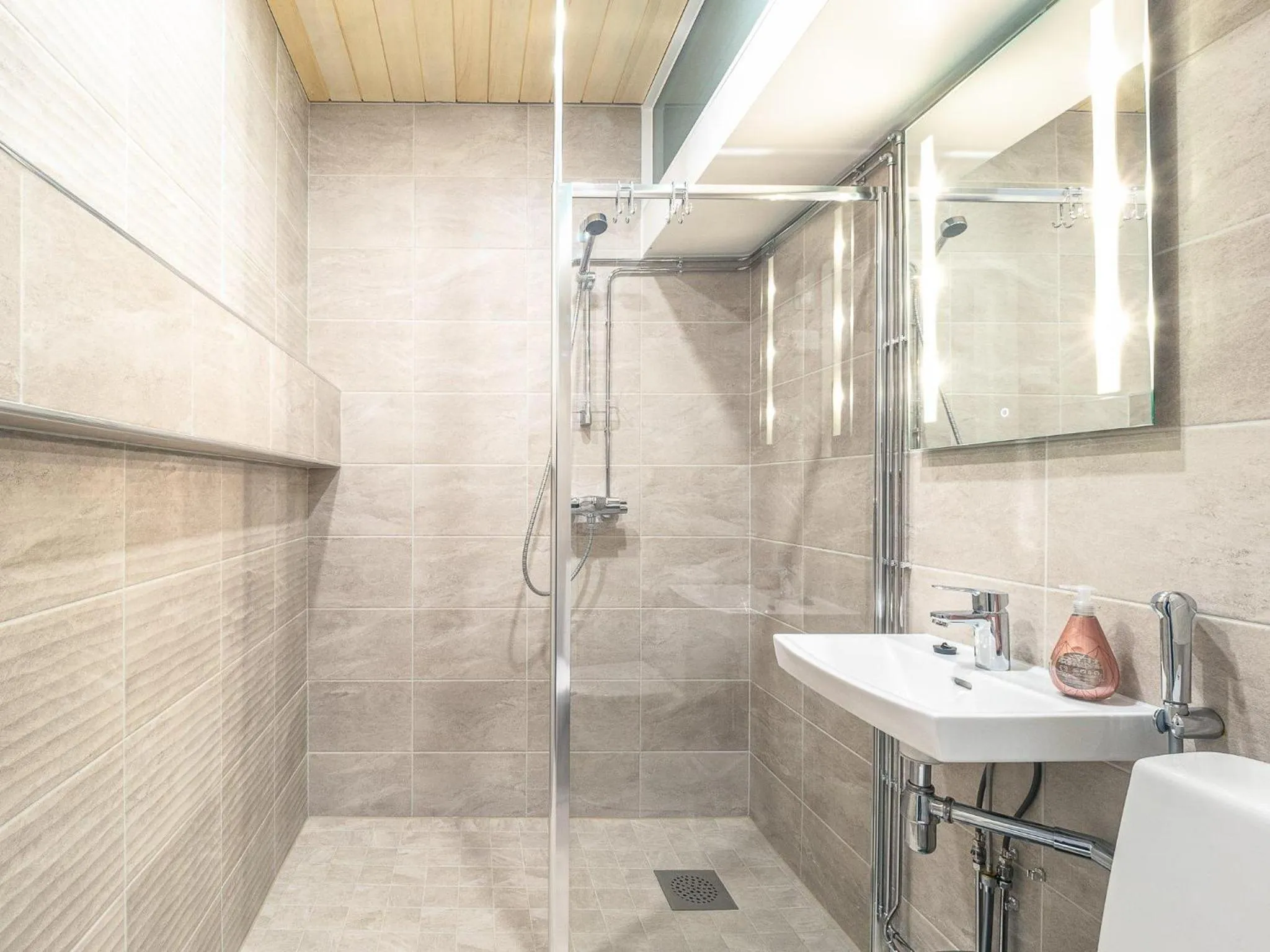 Bathroom in Polku Hotelli