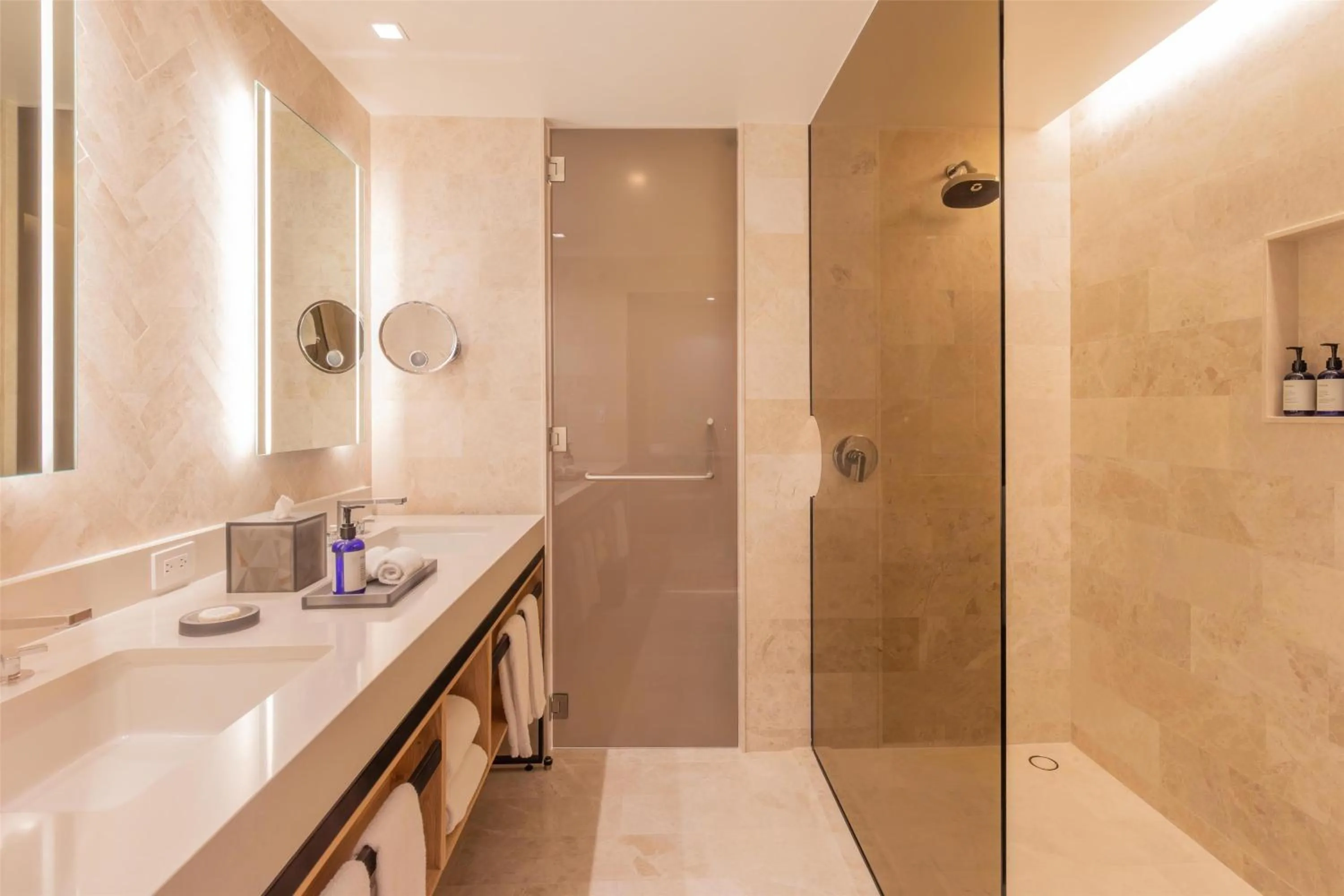 Bathroom in Hilton Mexico City Reforma