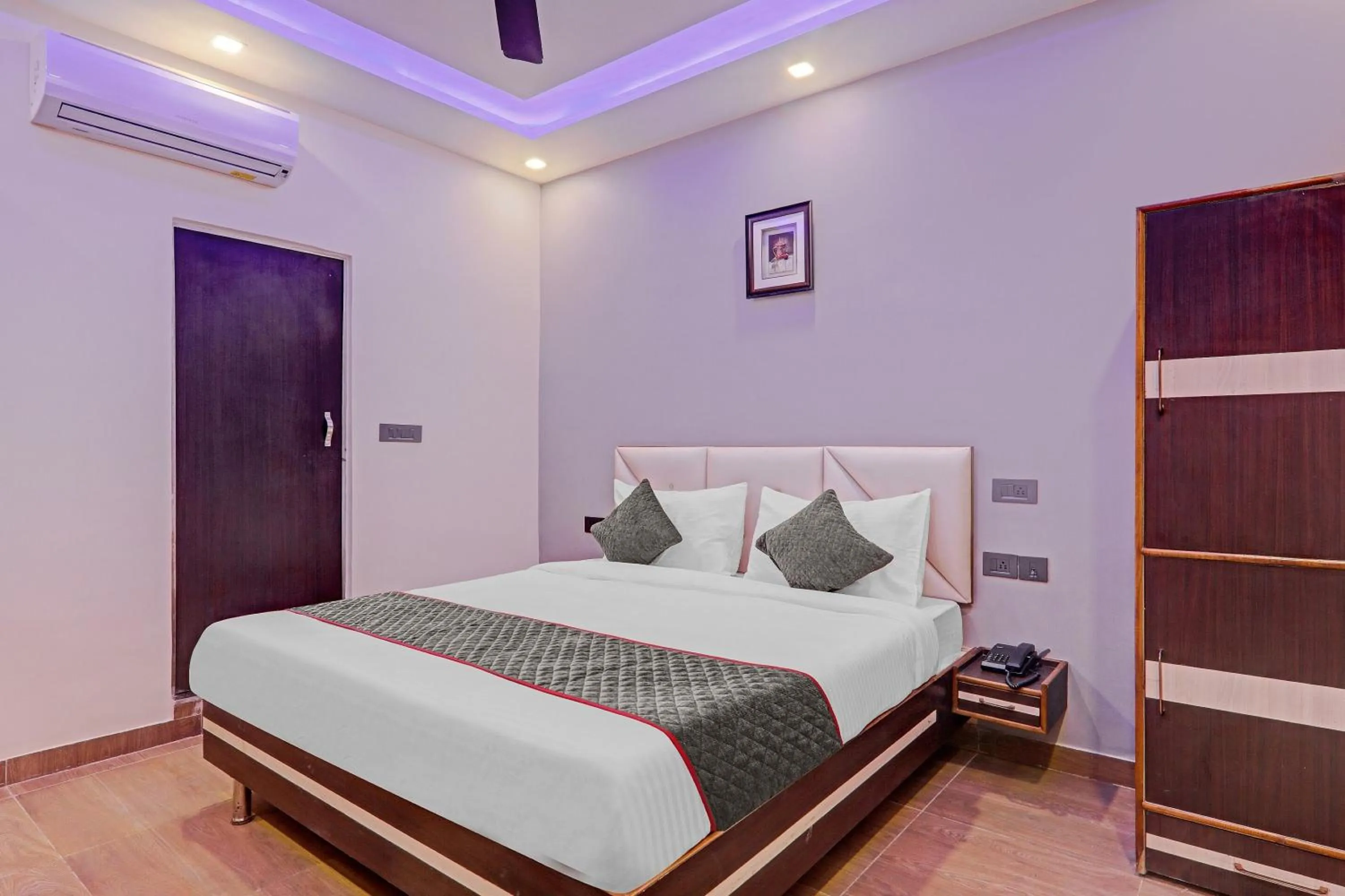 Bedroom in Super Townhouse Riddhi Residency