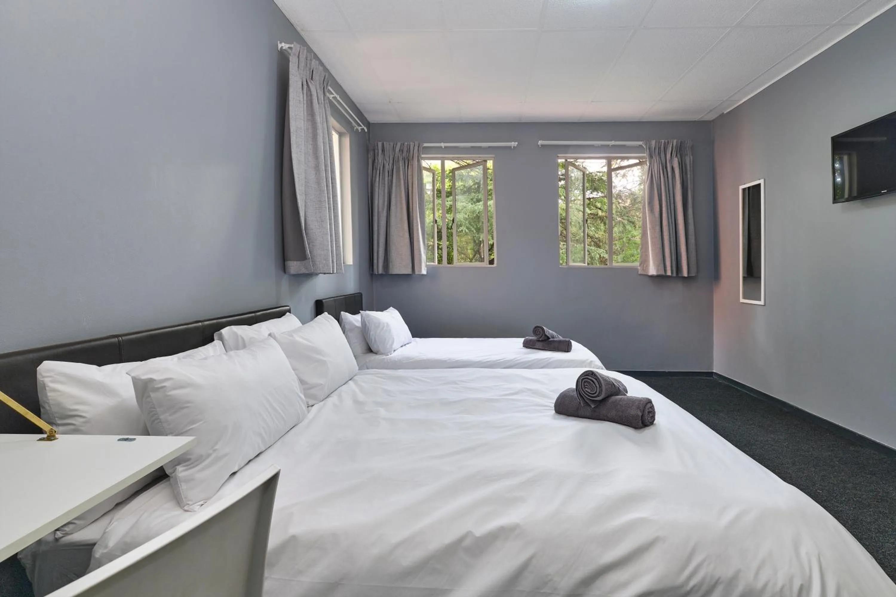 Bed in Inn & Out Sandton