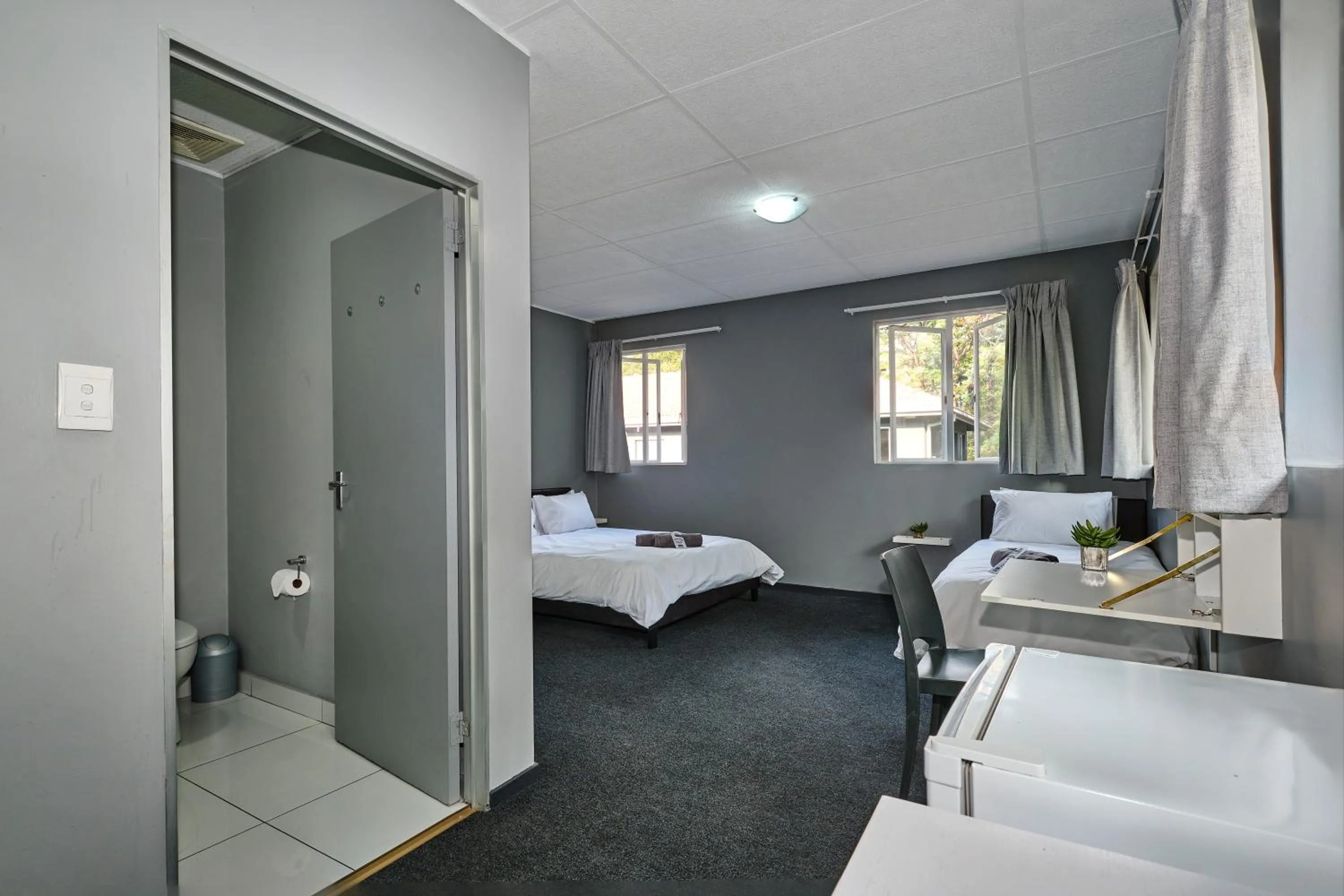 Bed in Inn & Out Sandton