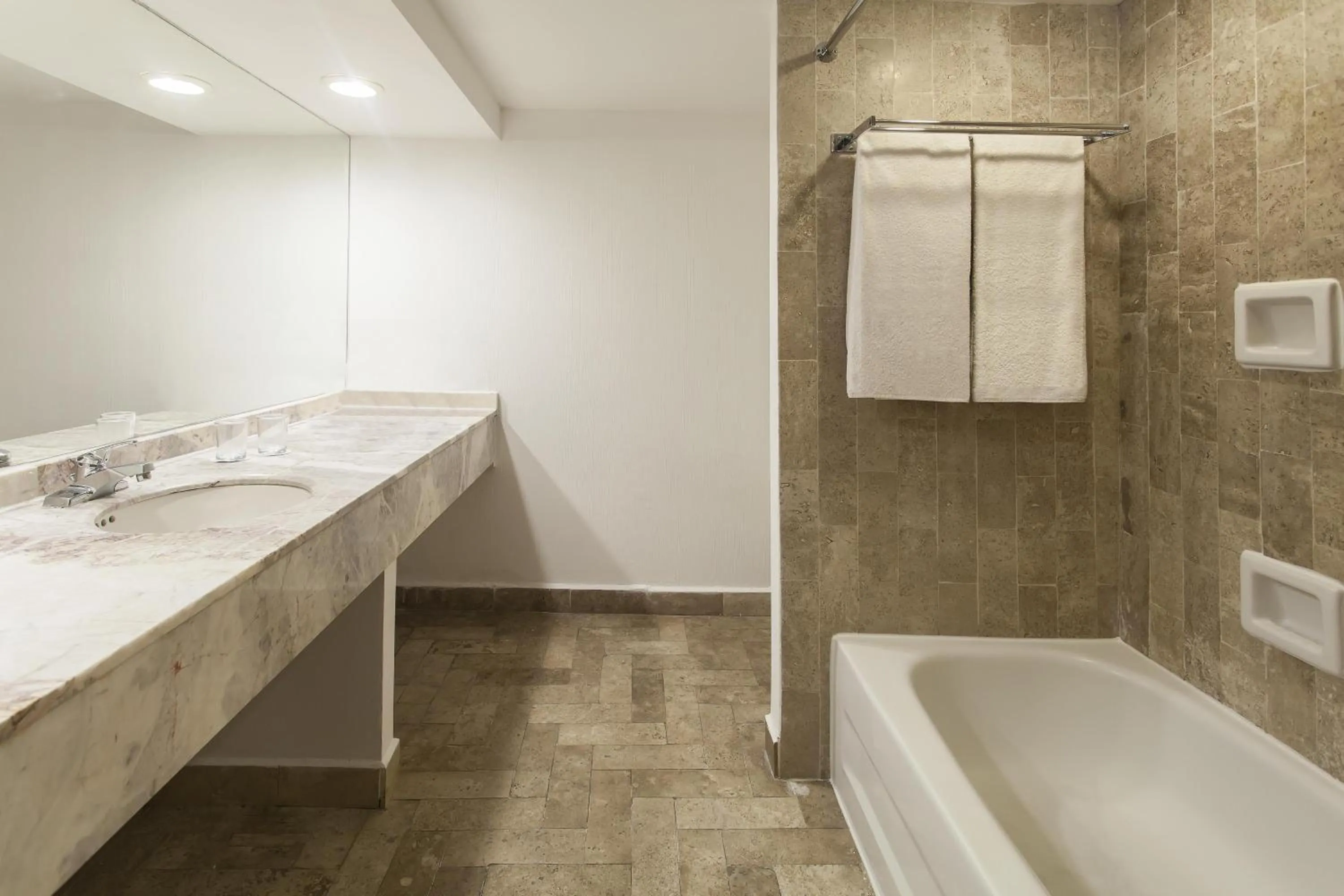 Bathroom in NH Coatzacoalcos