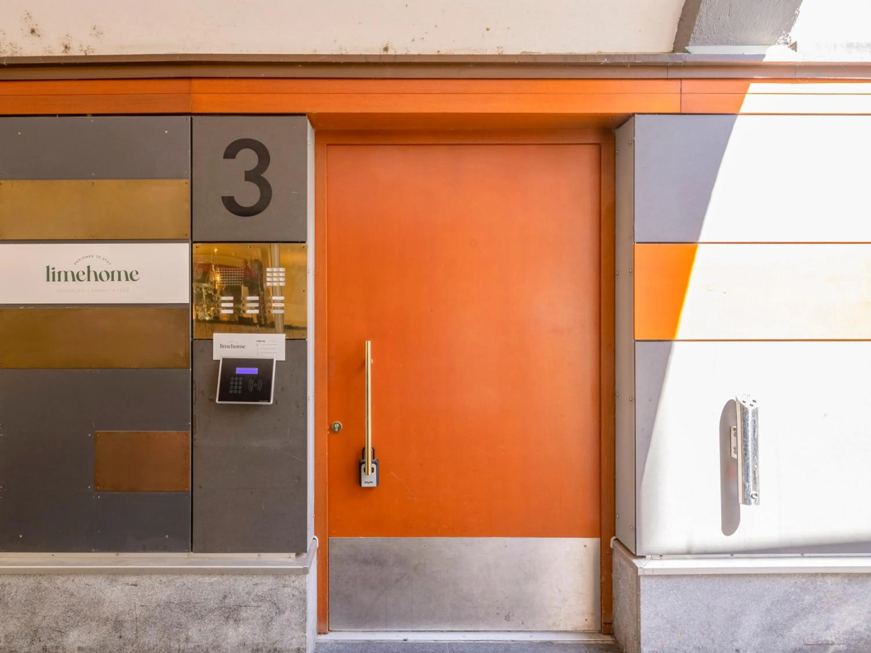 Facade/entrance in Limehome Augsburg Annastraße