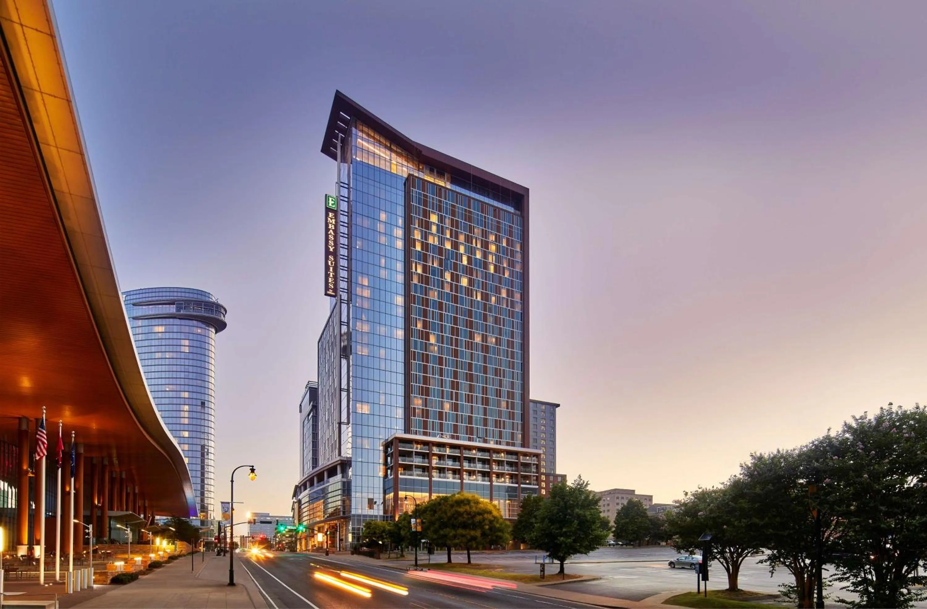 Property building in Embassy Suites by Hilton Nashville Downtown