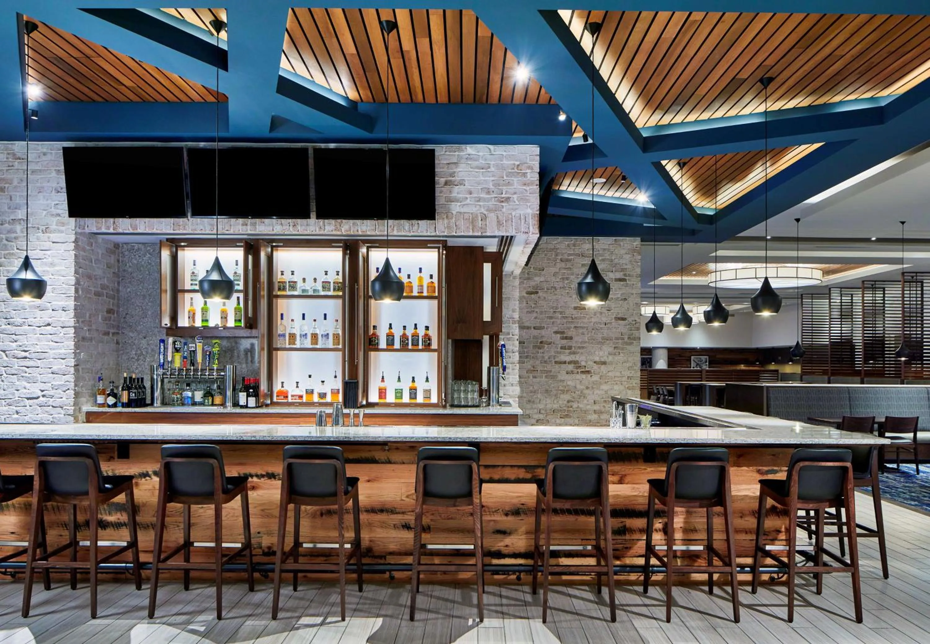 Lounge or bar in Embassy Suites by Hilton Nashville Downtown