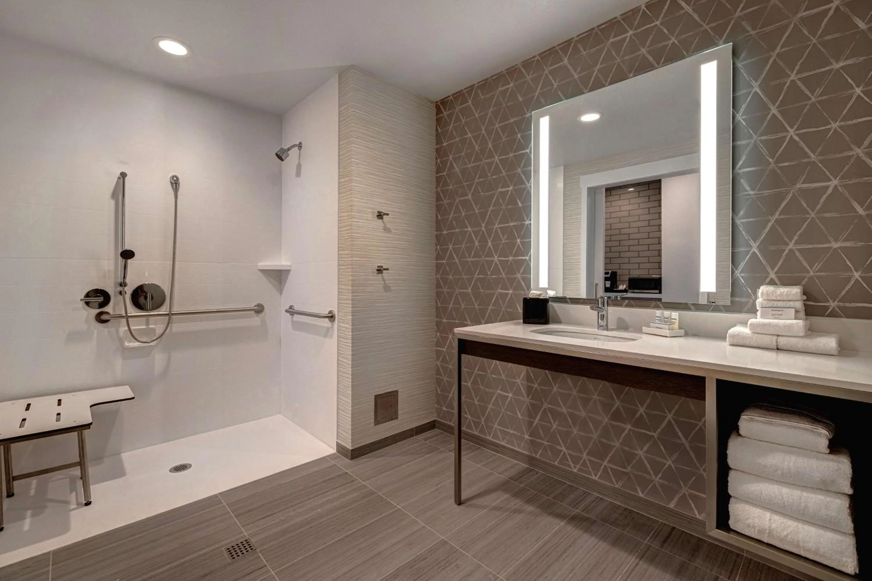 Bathroom in Hilton Garden Inn Temecula