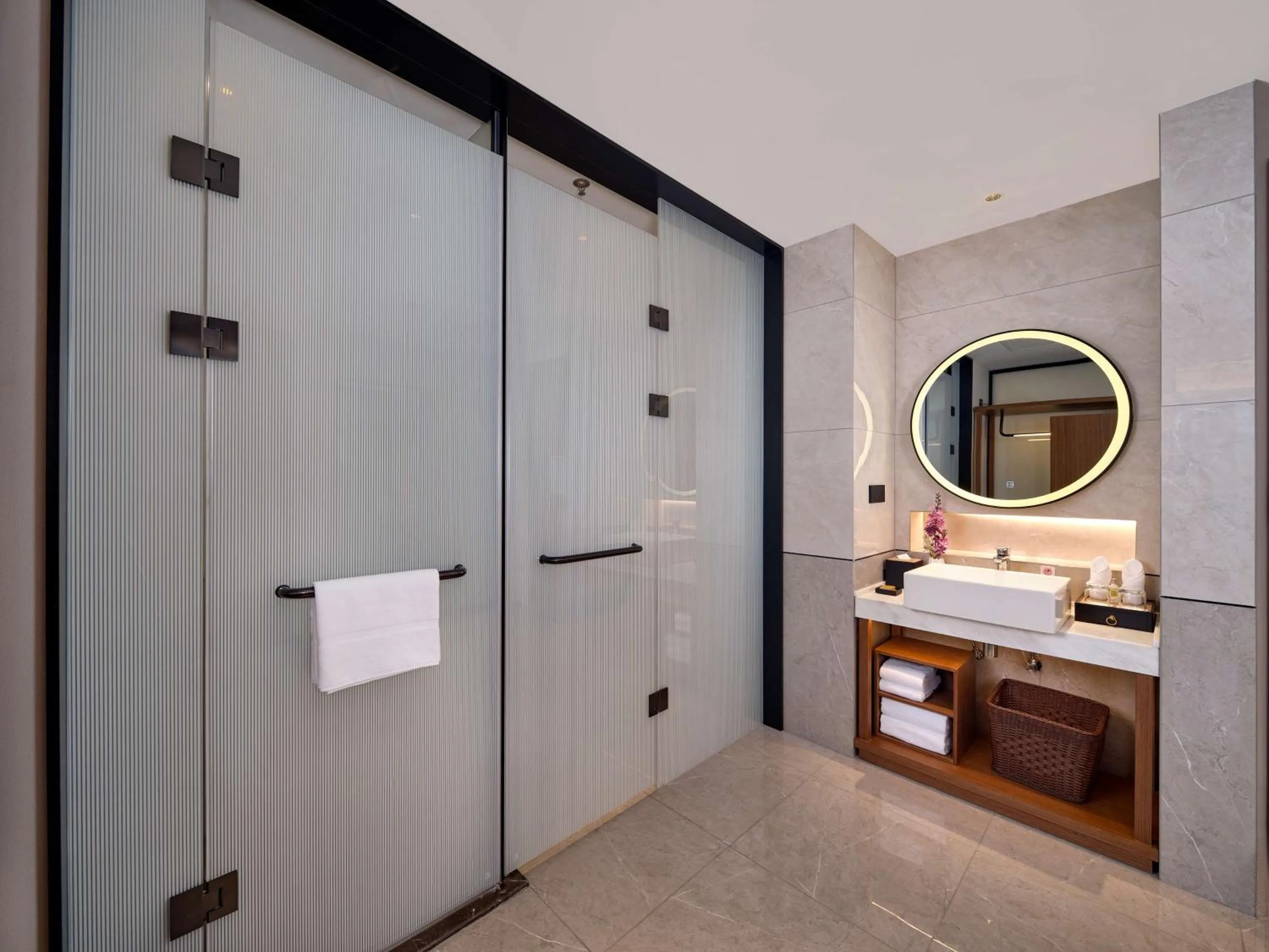 Toilet in Hilton Garden Inn Jinzhou Central Street