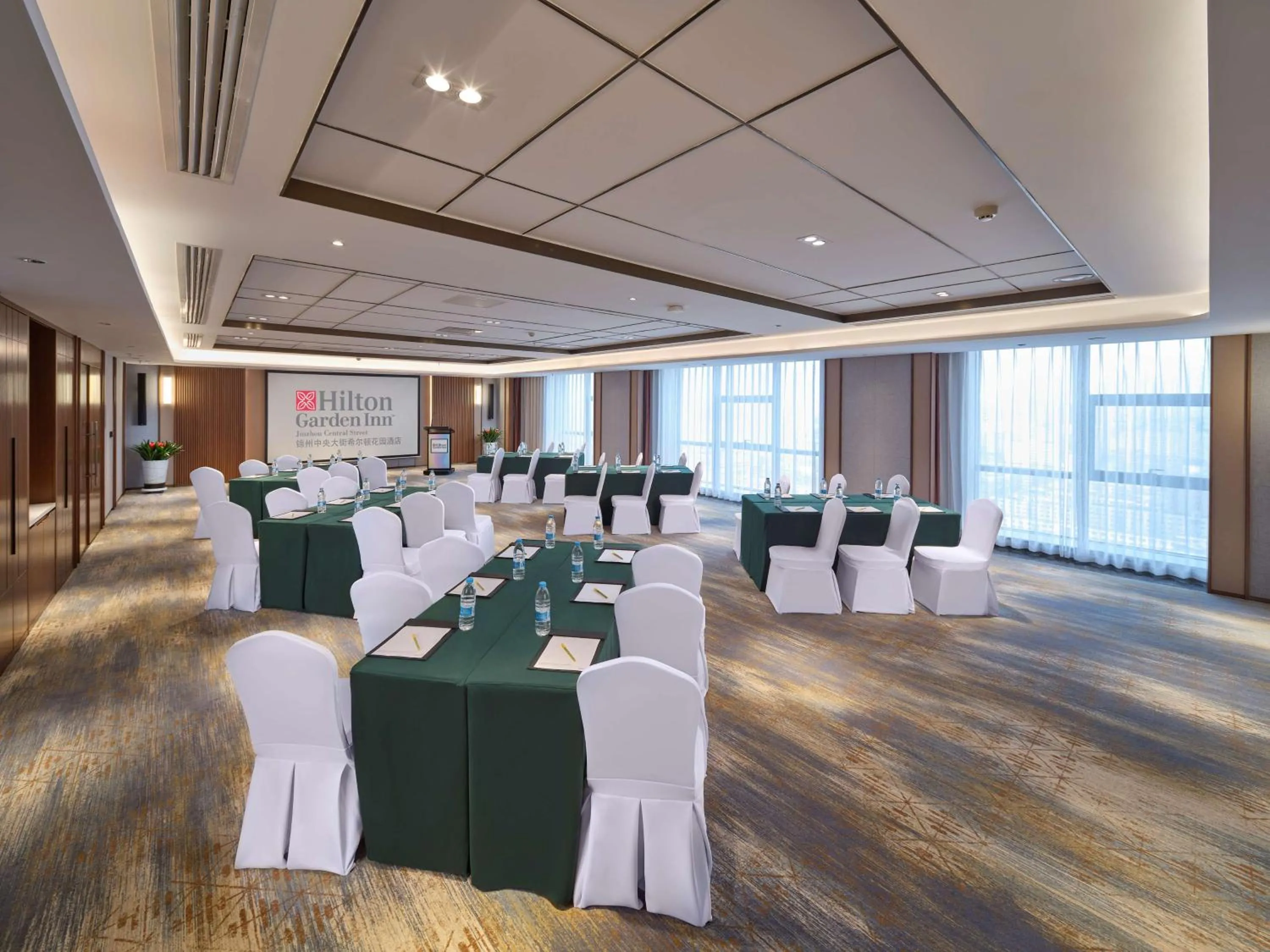 Meeting/conference room in Hilton Garden Inn Jinzhou Central Street