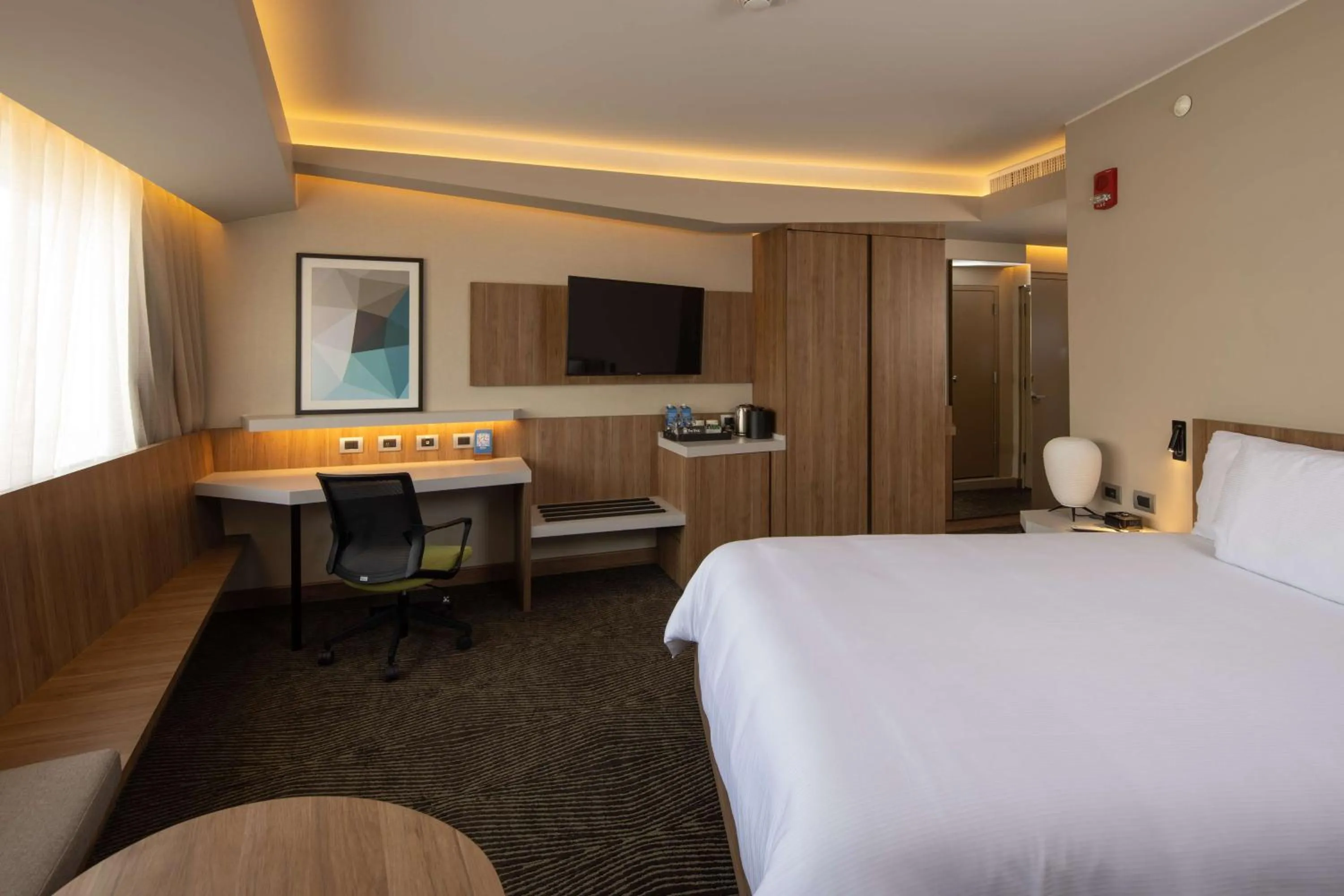 Seating area, Bed in Hilton Garden Inn Lima Miraflores