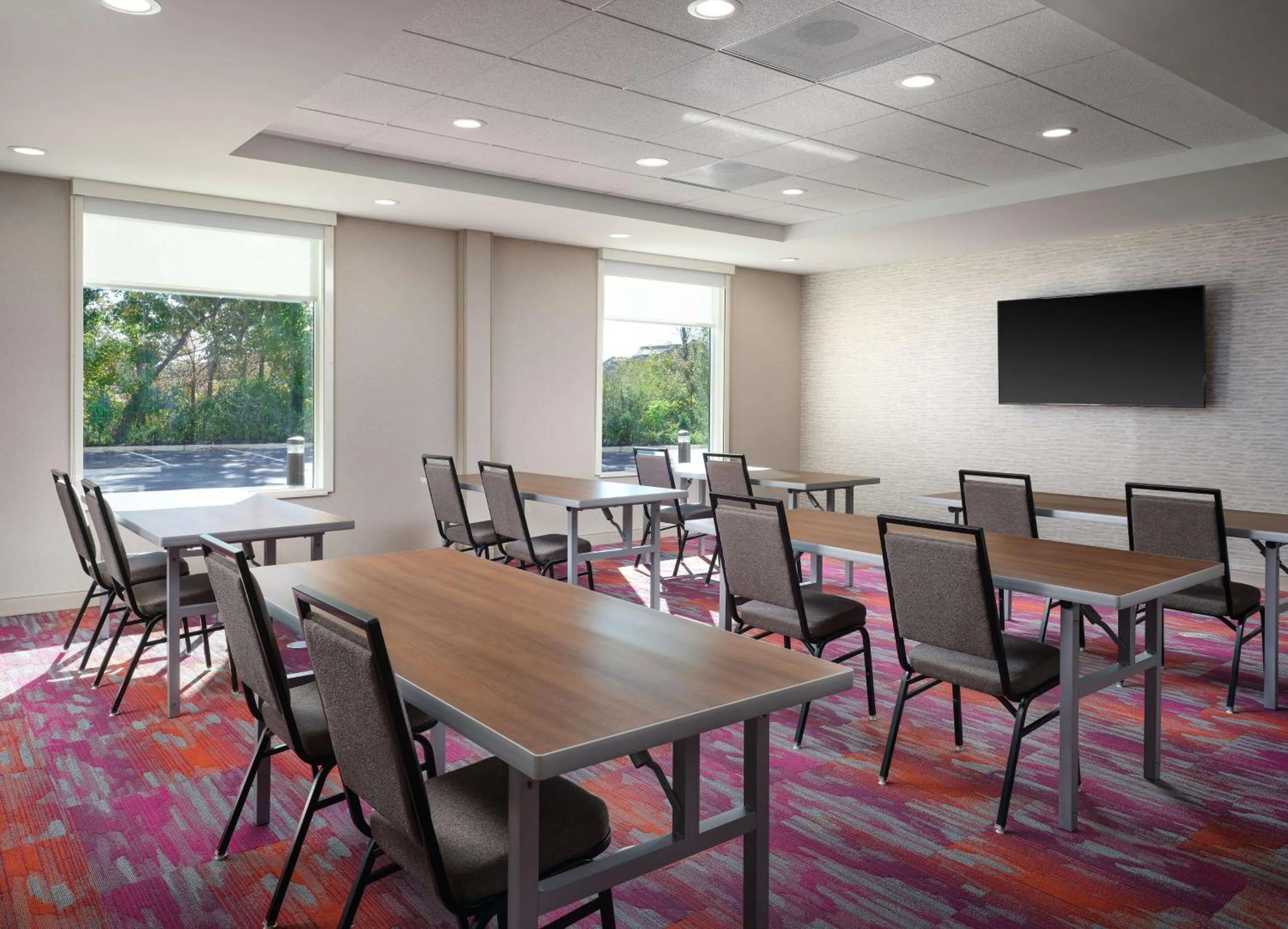 Meeting/conference room in Home2 Suites By Hilton Tupelo