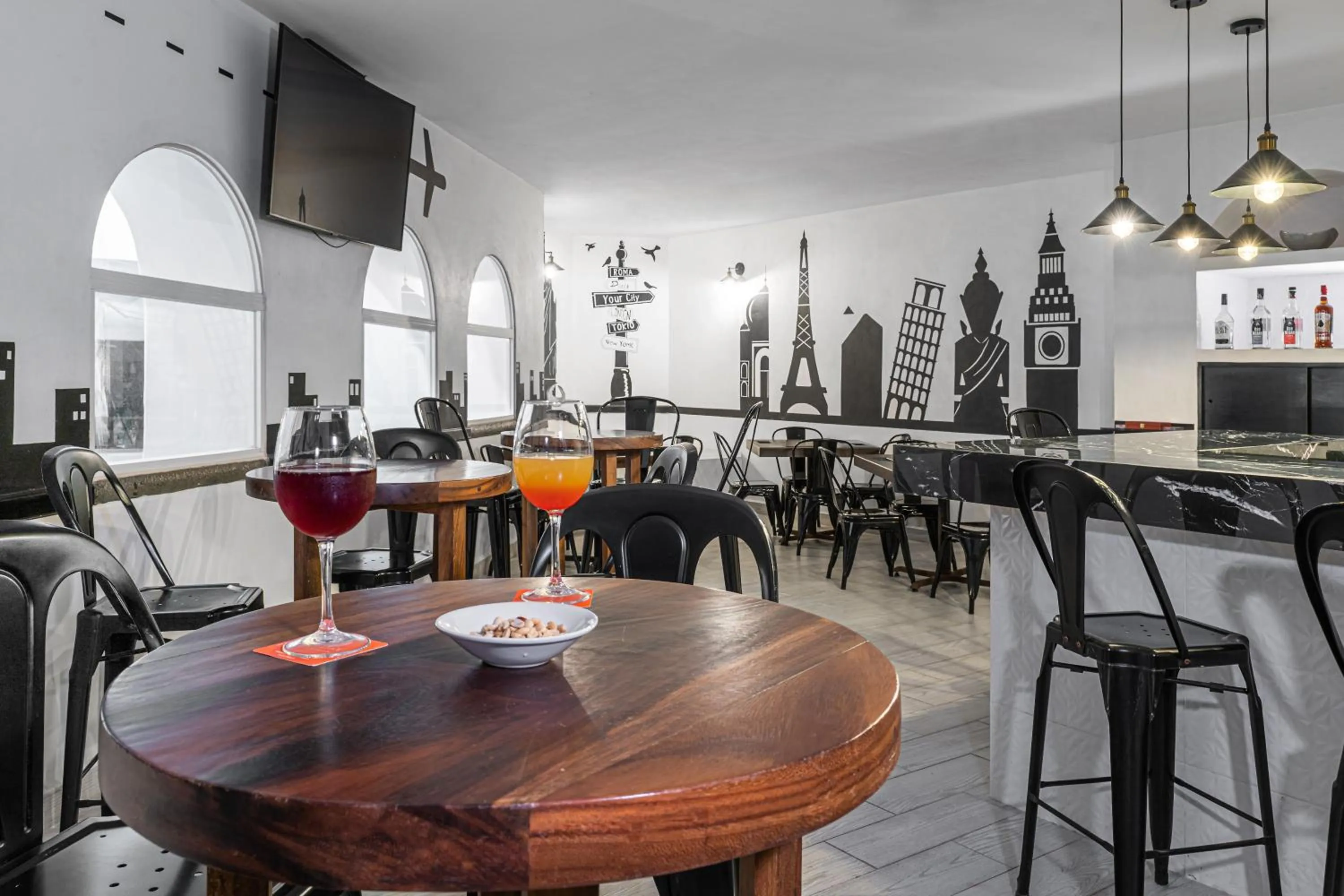 Lounge or bar in Krystal Ixtapa All Inclusive