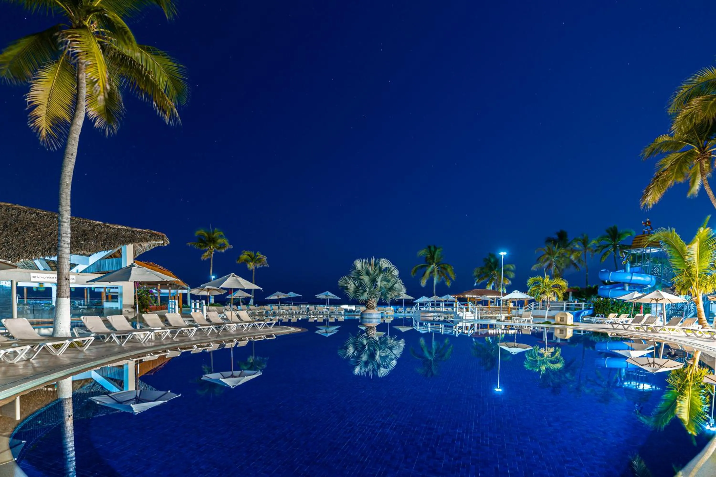 Pool view in Krystal Ixtapa All Inclusive