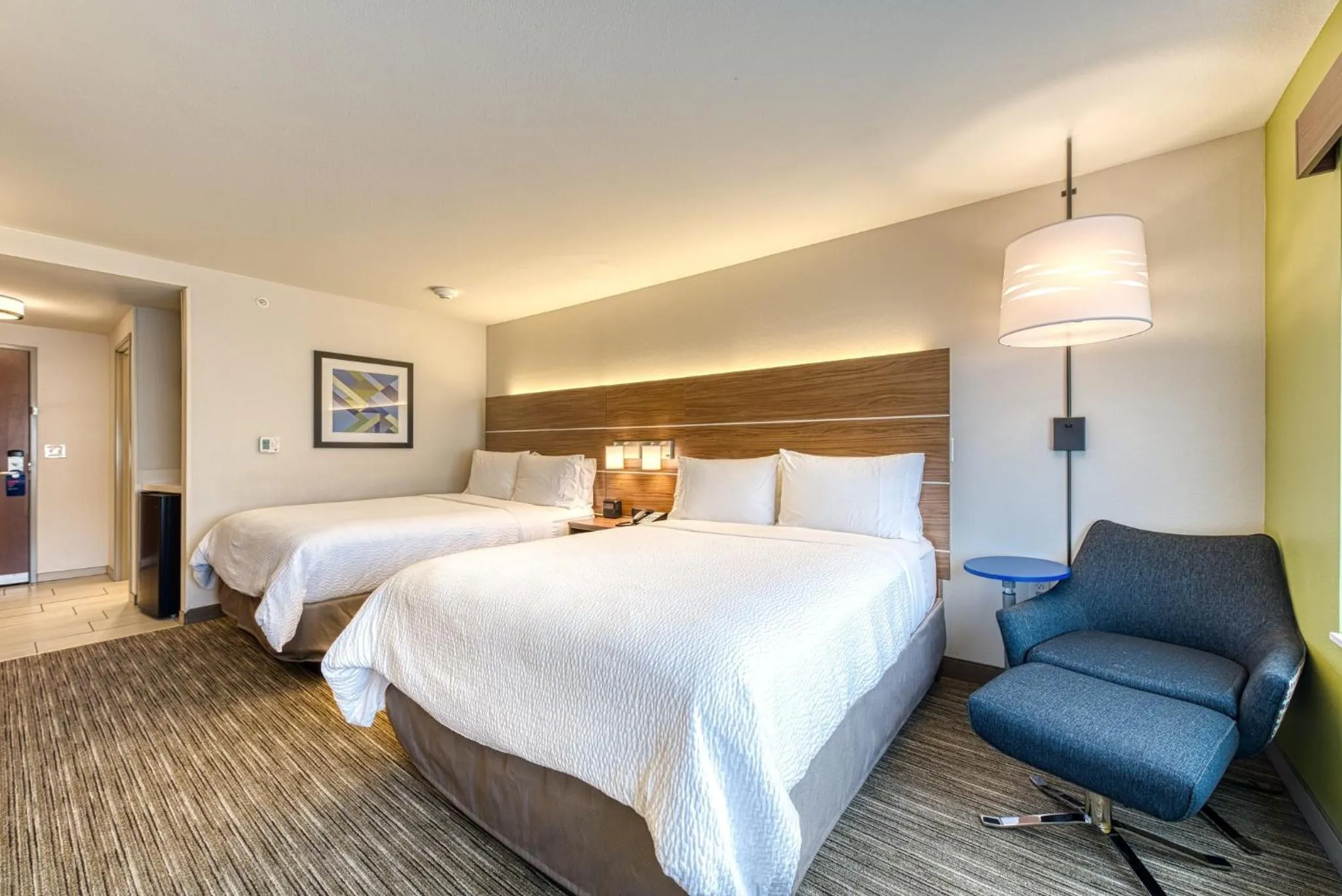 Photo of the whole room, Bed in Holiday Inn Express & Suites - Manitou Springs by IHG