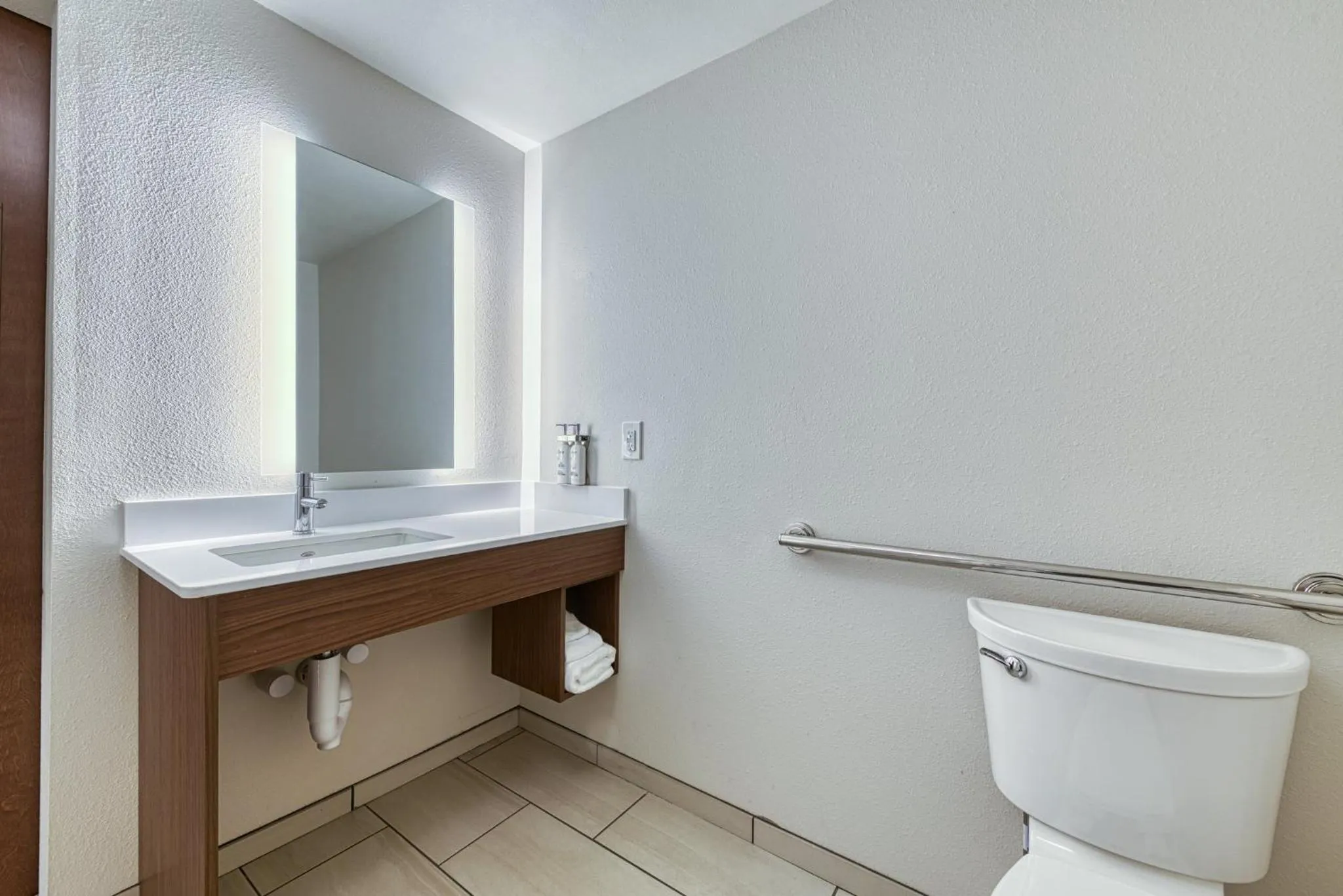 Photo of the whole room in Holiday Inn Express & Suites - Manitou Springs by IHG