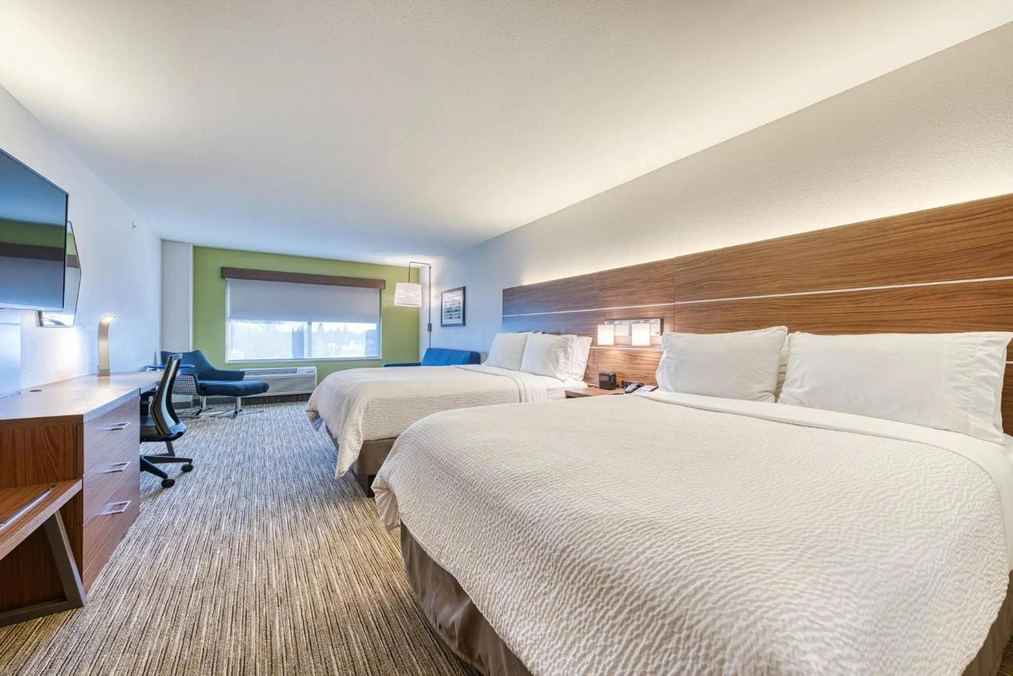 Photo of the whole room, Bed in Holiday Inn Express & Suites - Manitou Springs by IHG