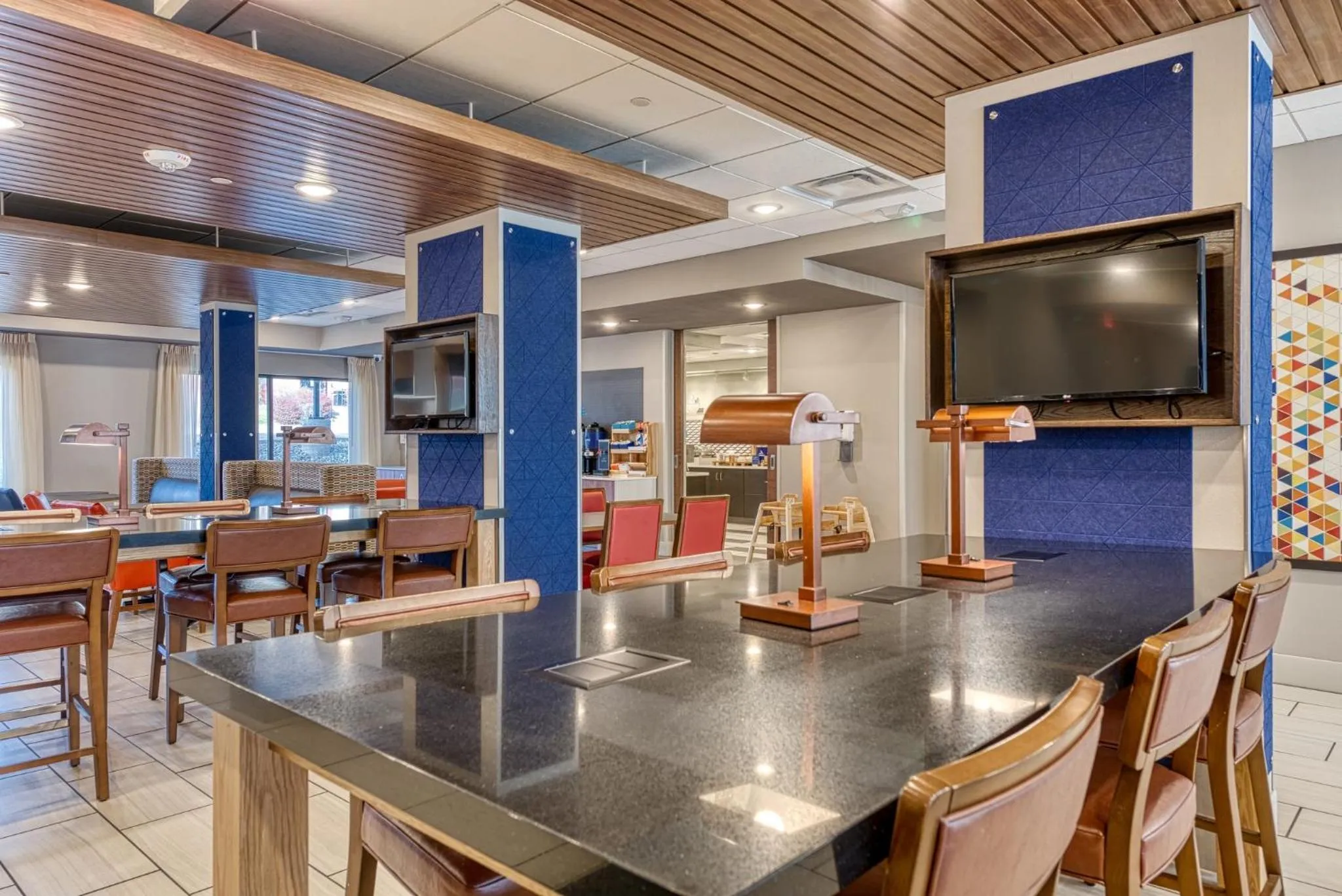 Breakfast in Holiday Inn Express & Suites - Manitou Springs by IHG