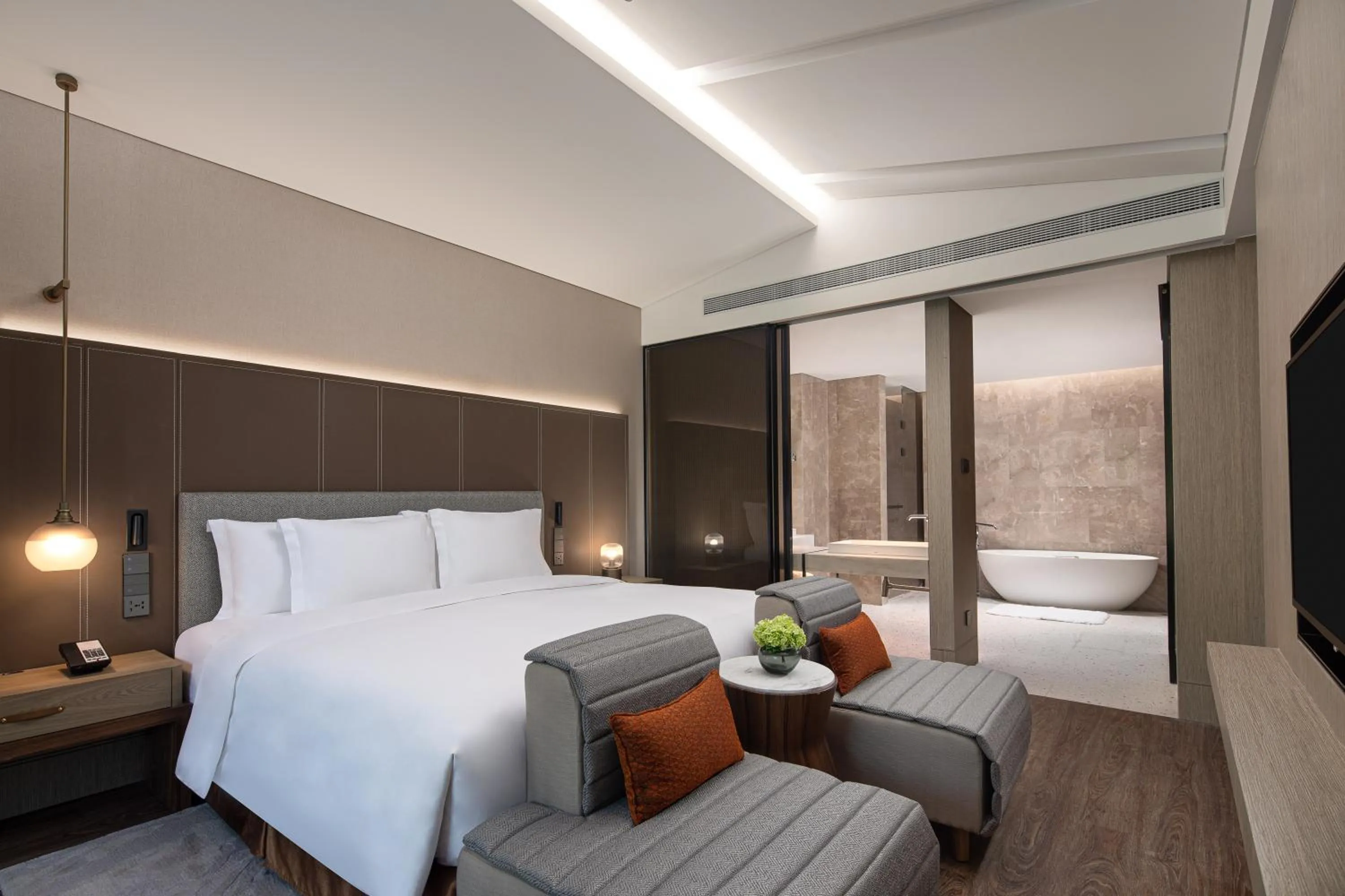 Bedroom, Bed in Crowne Plaza Chongli Resort by IHG