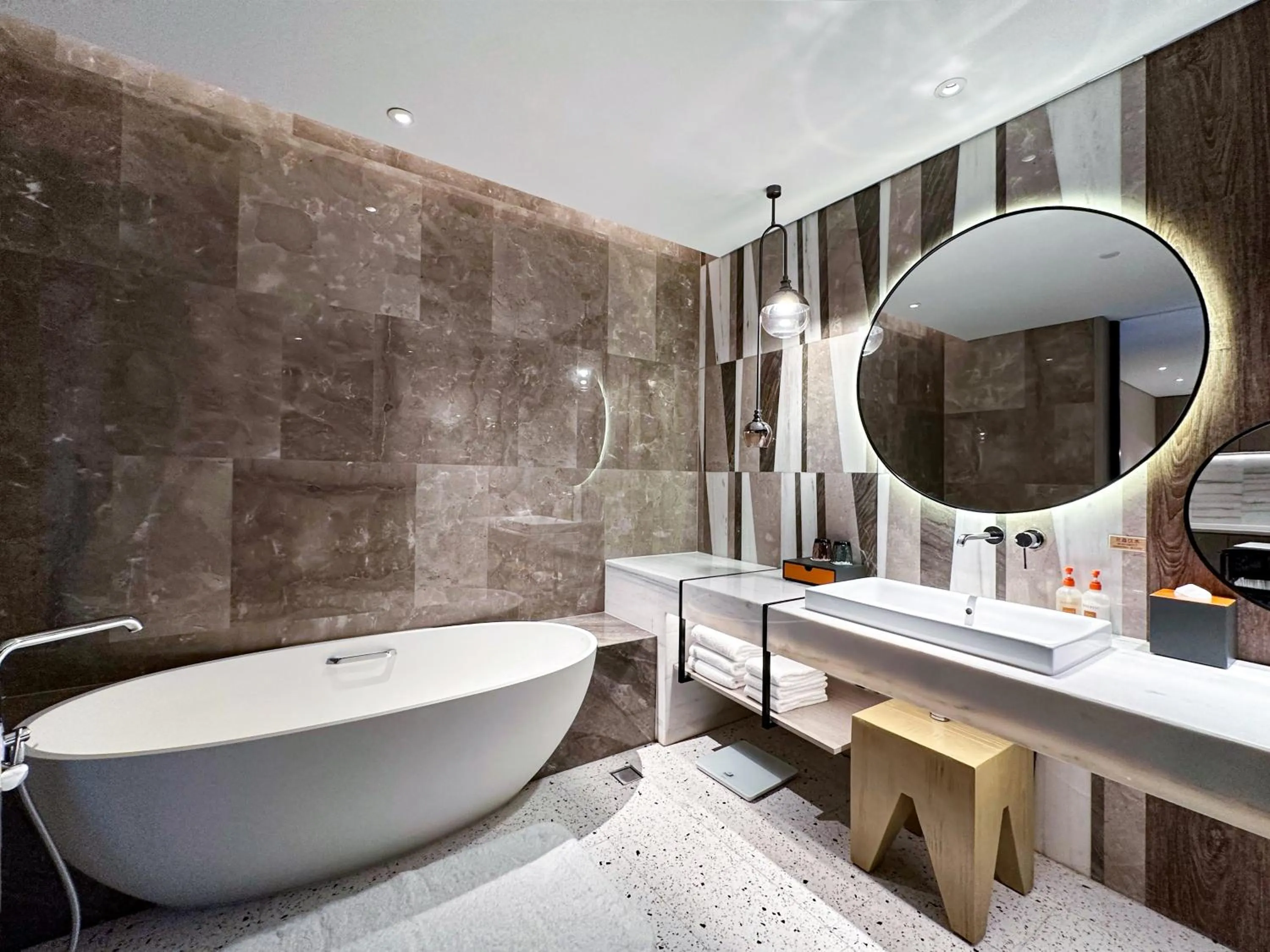 Bathroom in Crowne Plaza Chongli Resort by IHG