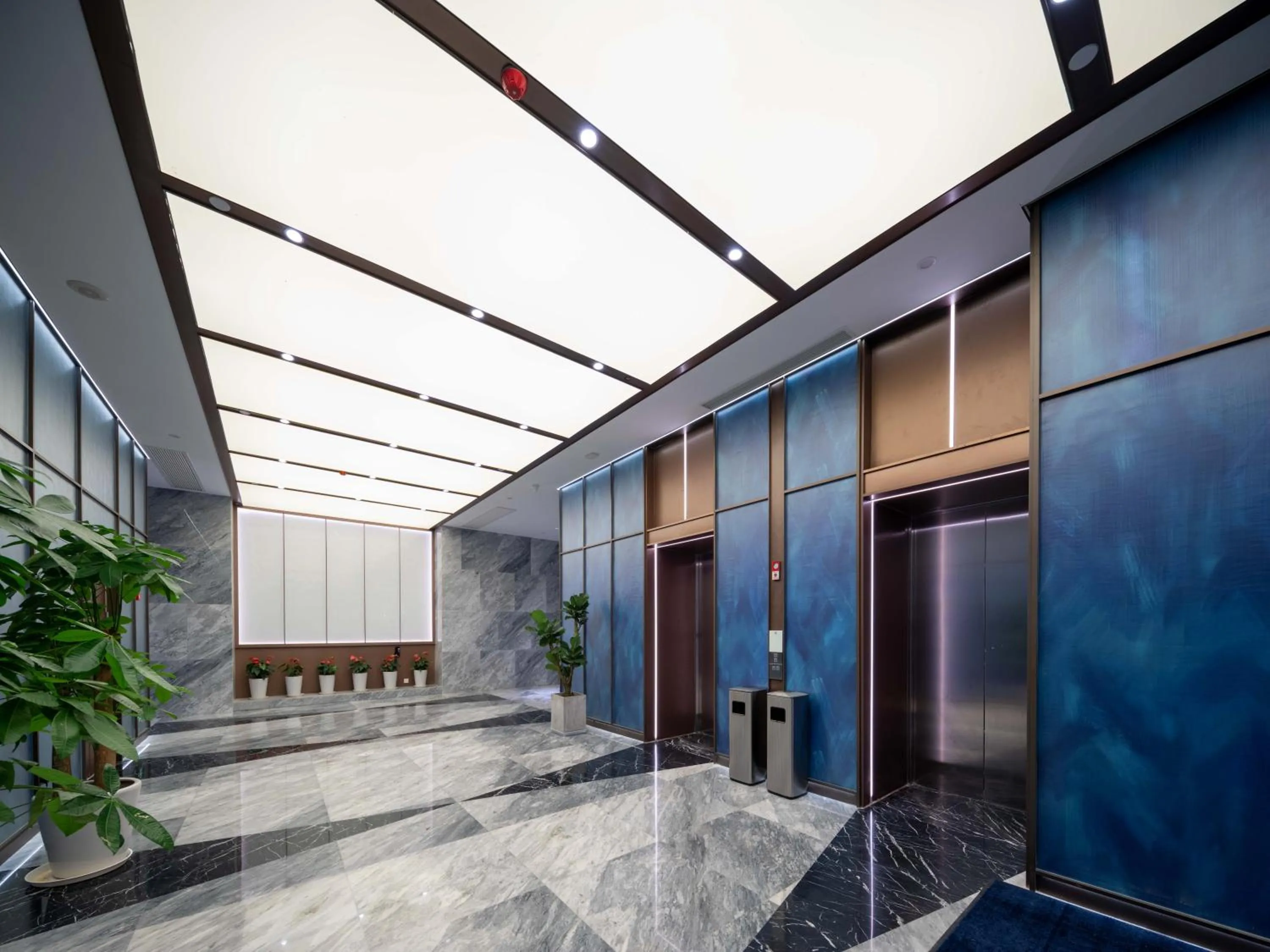 Lobby or reception in Holiday Inn Express Shanghai Qingpu New City by IHG