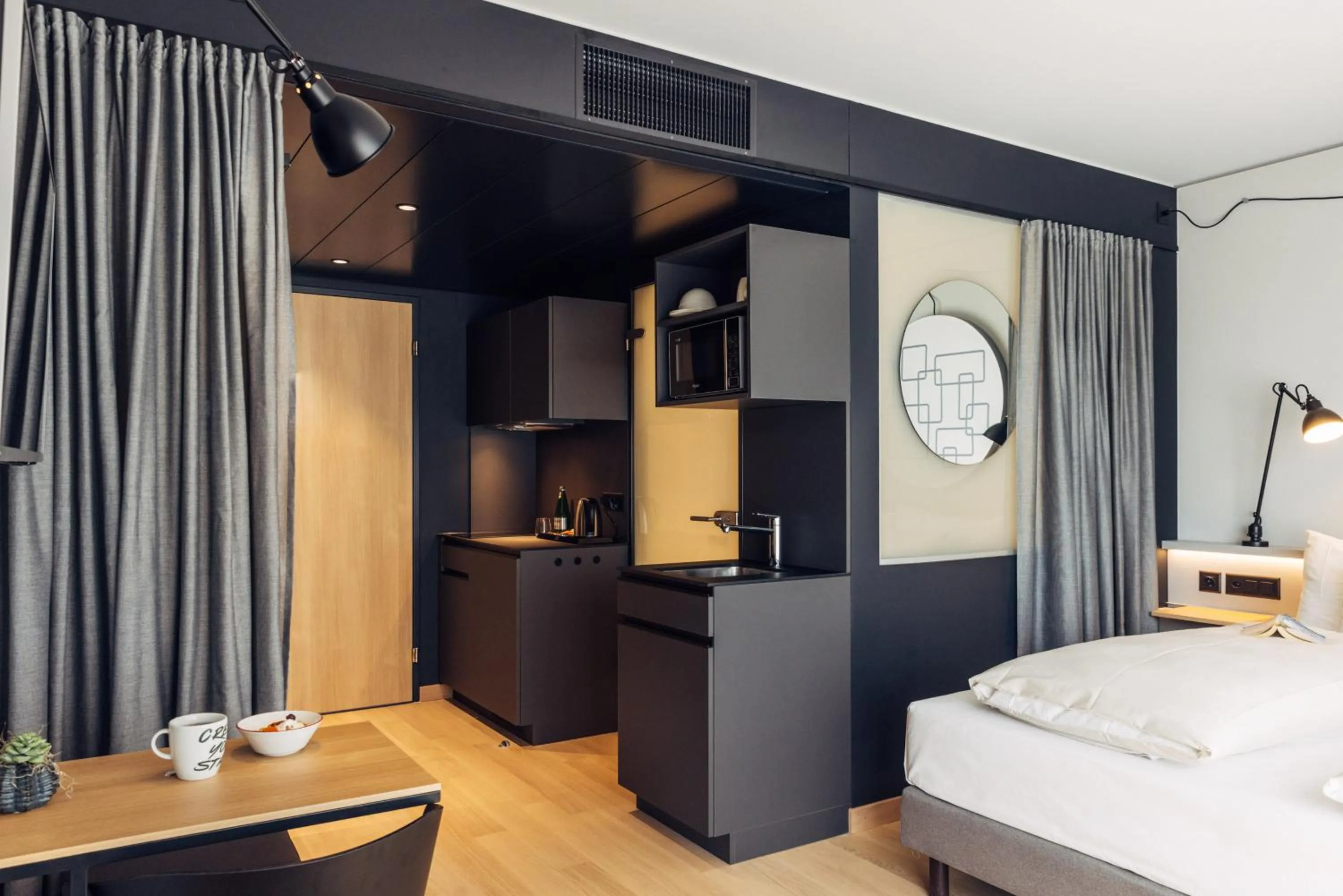 Bed in harry's home Bern-Expo