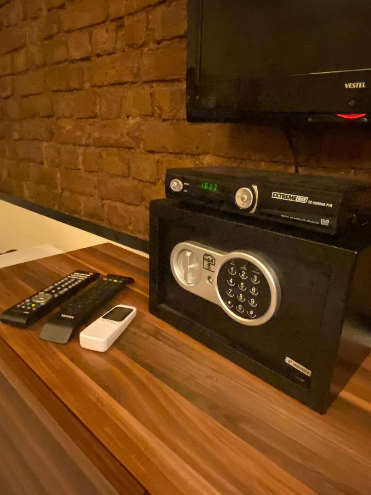 TV and multimedia in MEDUSA APART HOTEL