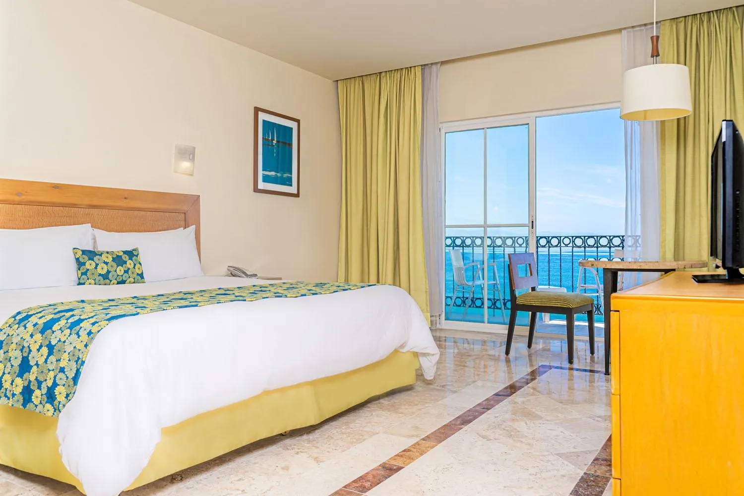 Sea view, Bed in Krystal Vallarta