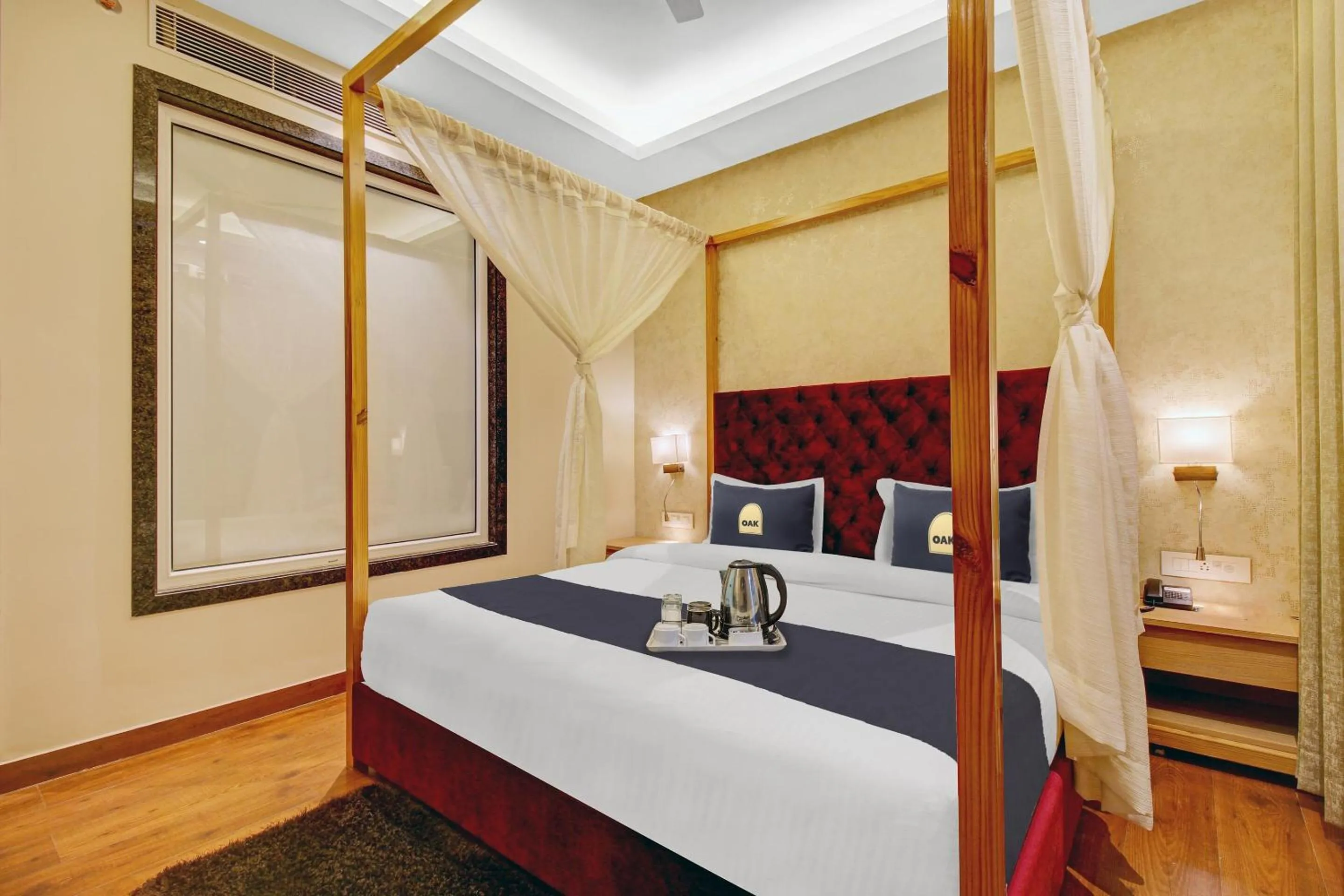 Bedroom, Bed in The Elegance Hotel