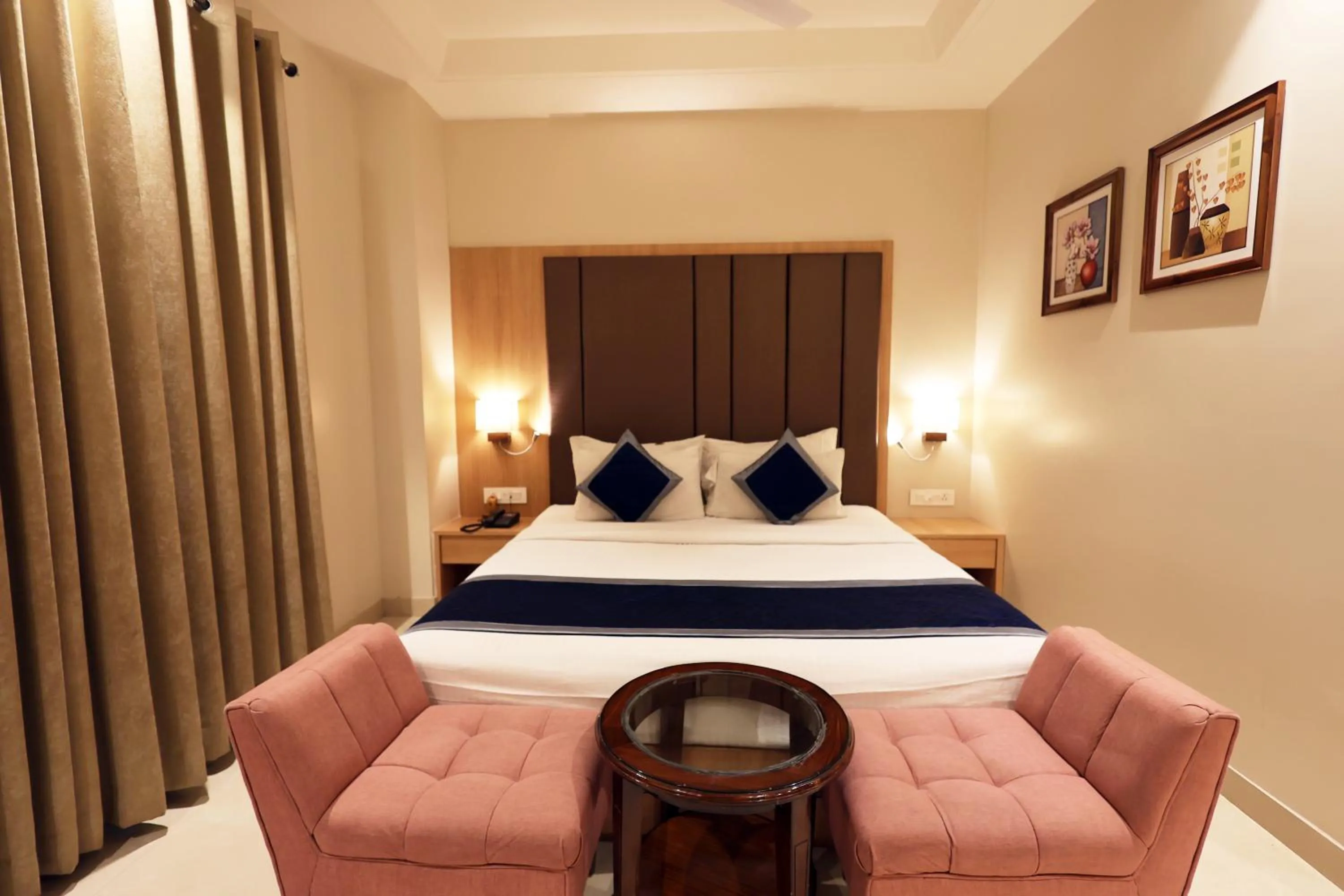 Bed in The Elegance Hotel