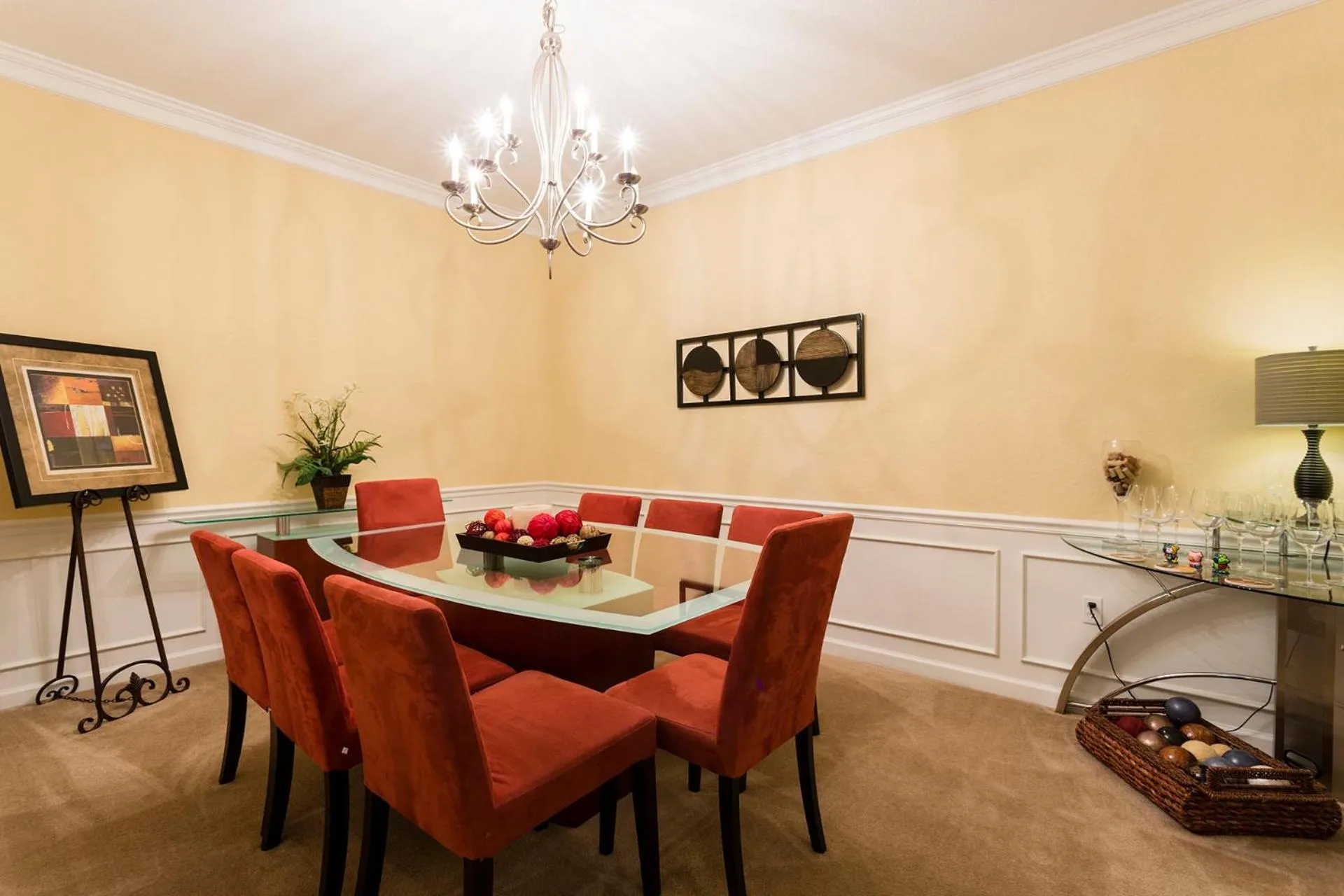 4Br 2Bath Condo Balcony 5min Conv Center 2020ft