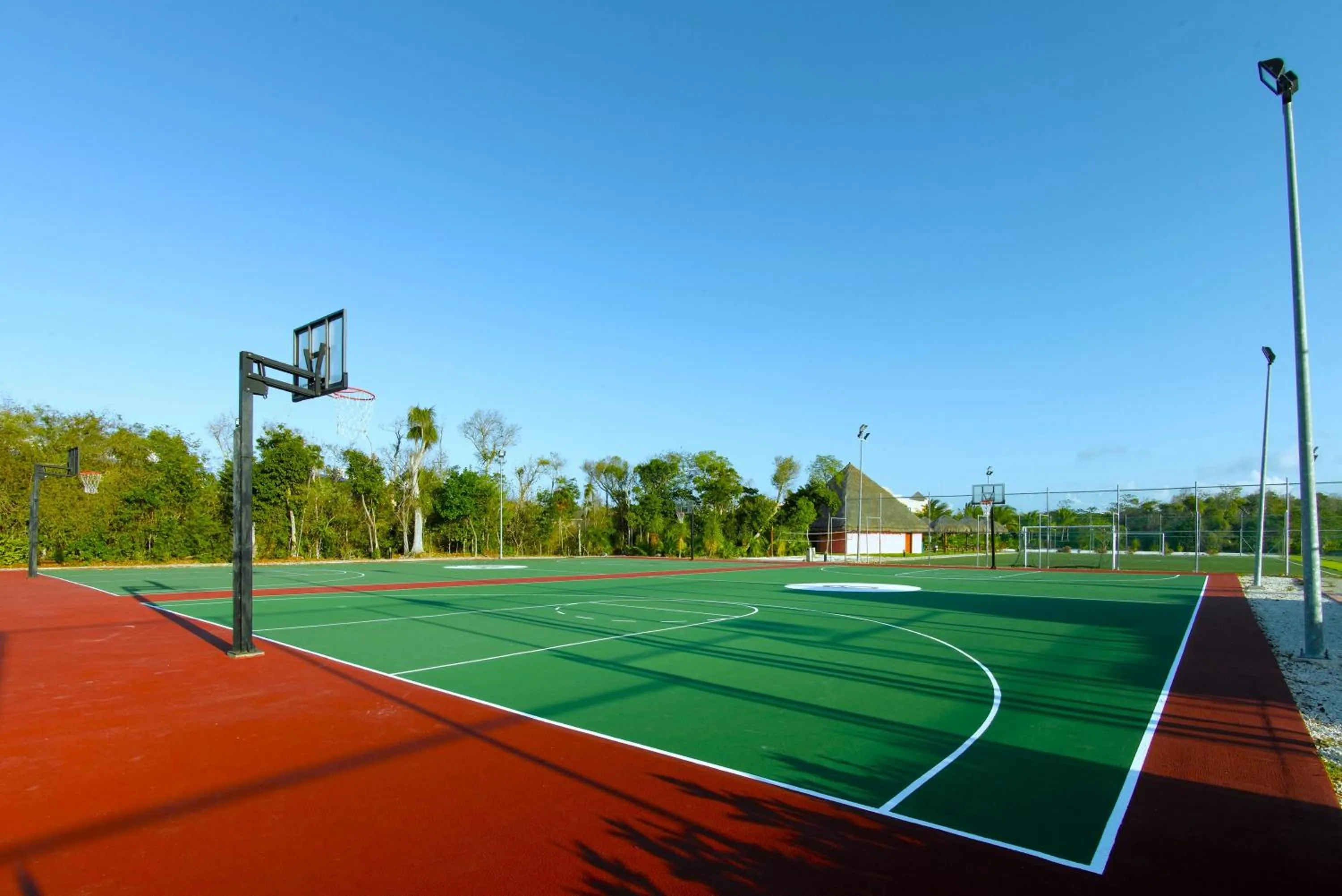 Tennis court in Grand Palladium Kantenah Resort & Spa - All Inclusive