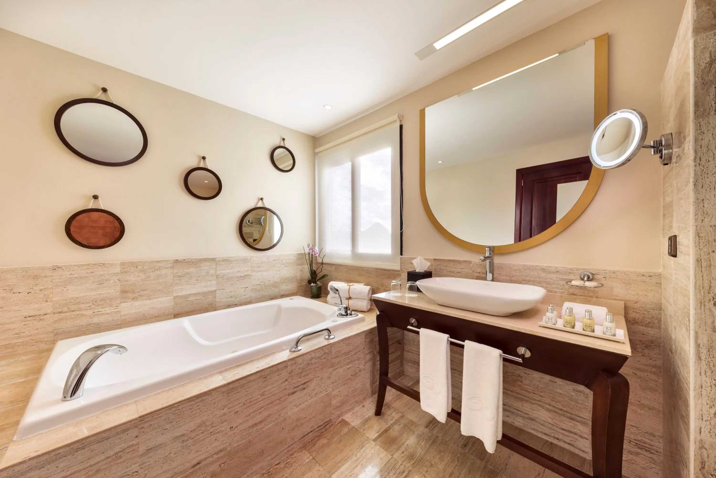 Suite Beachside - single occupancy in Grand Palladium Select White Sand Resort & Spa - All Inclusive