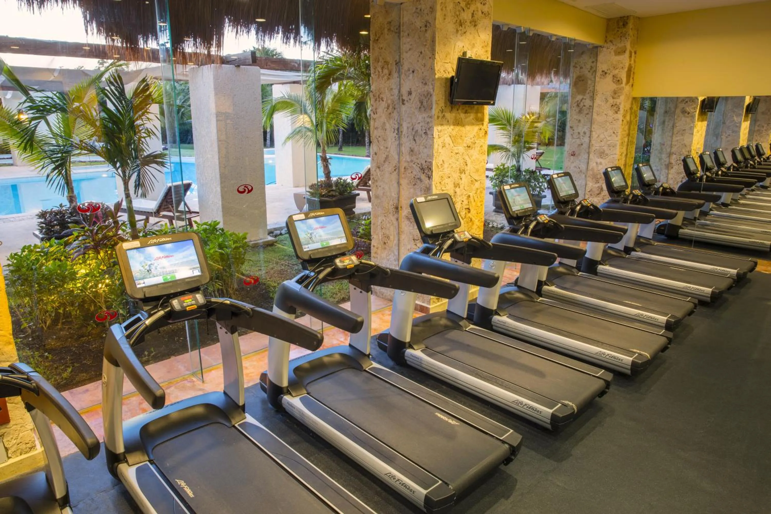 Fitness centre/facilities in Grand Palladium Select White Sand Resort & Spa - All Inclusive