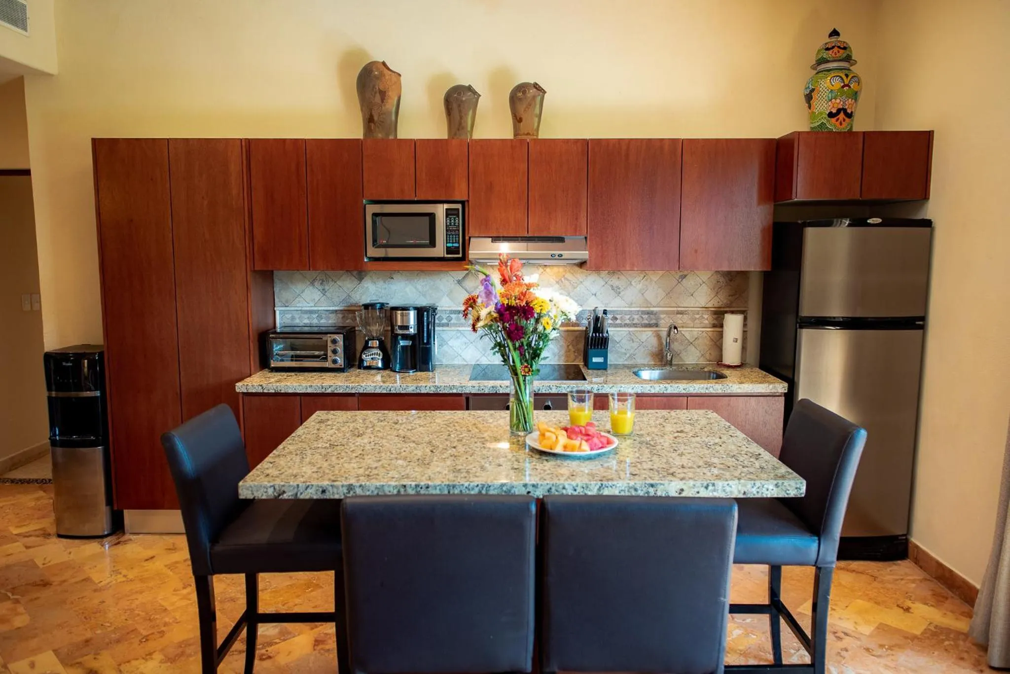 Dining area in Porto Playa Condo Hotel and Beach Club