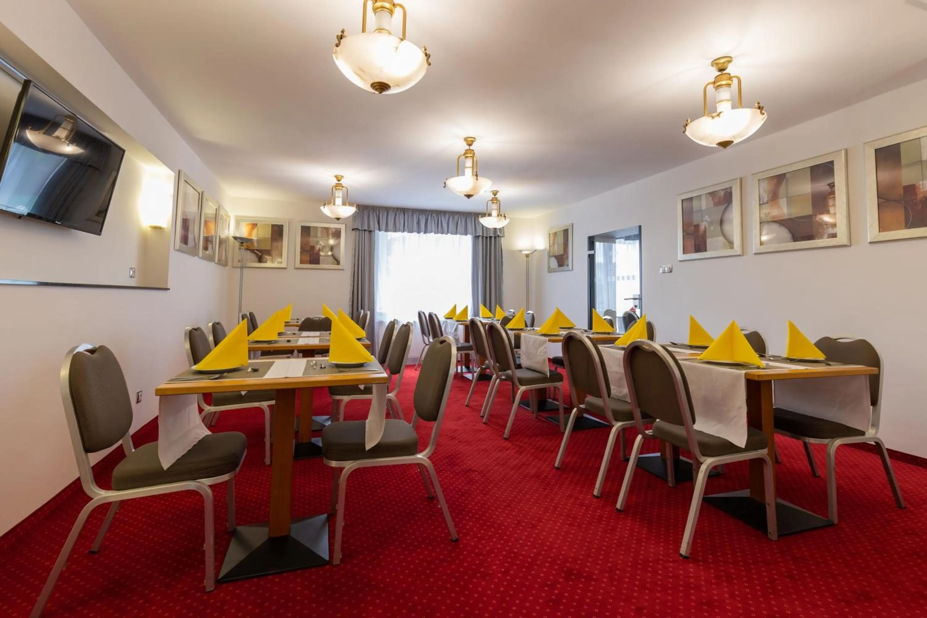 Restaurant/places to eat in Active & Wellness Hotel Subterra