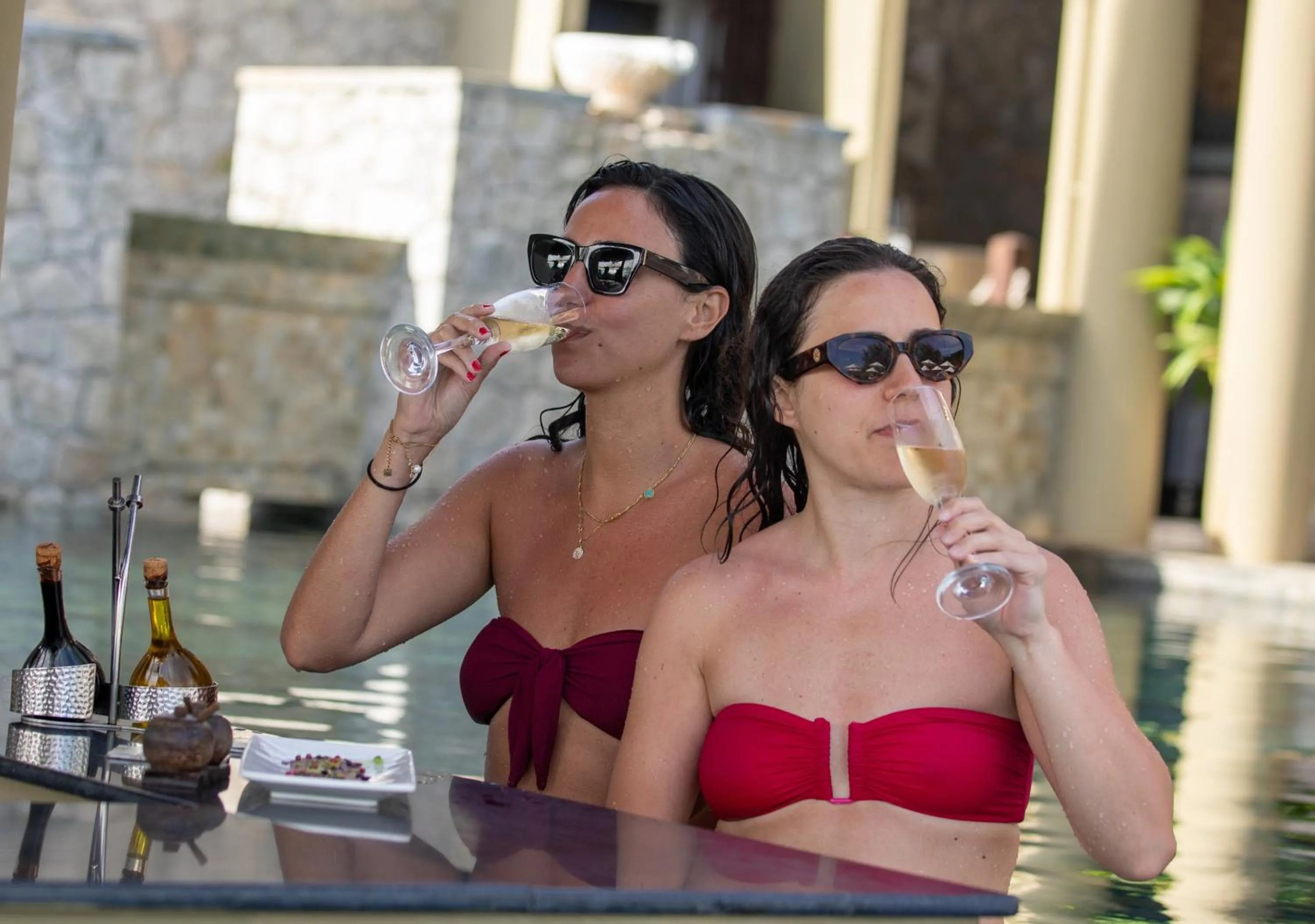 Lounge or bar in Le Domaine de L'Orangeraie Resort and Spa