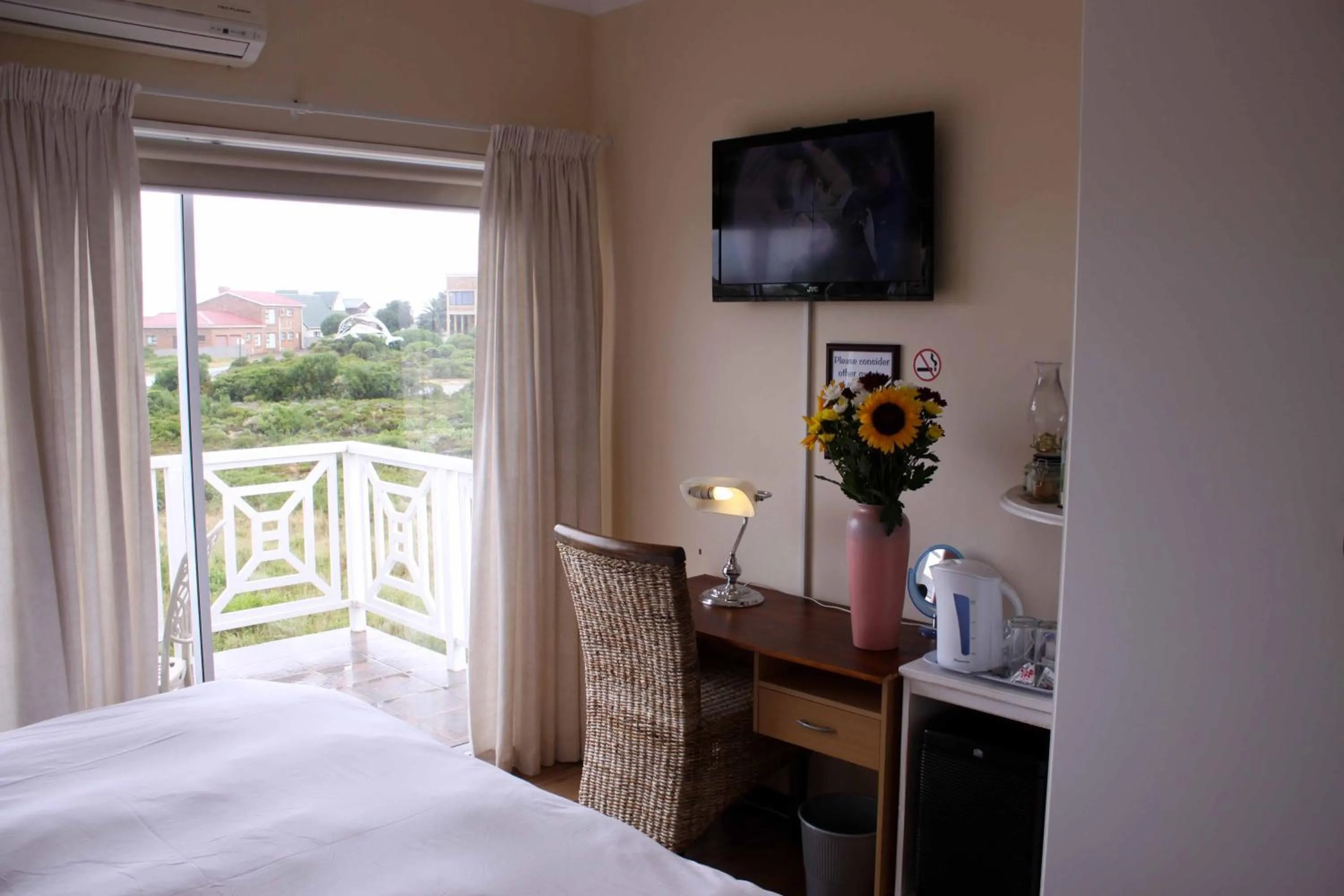 Coffee/tea facilities, Bed in Blougans B&B