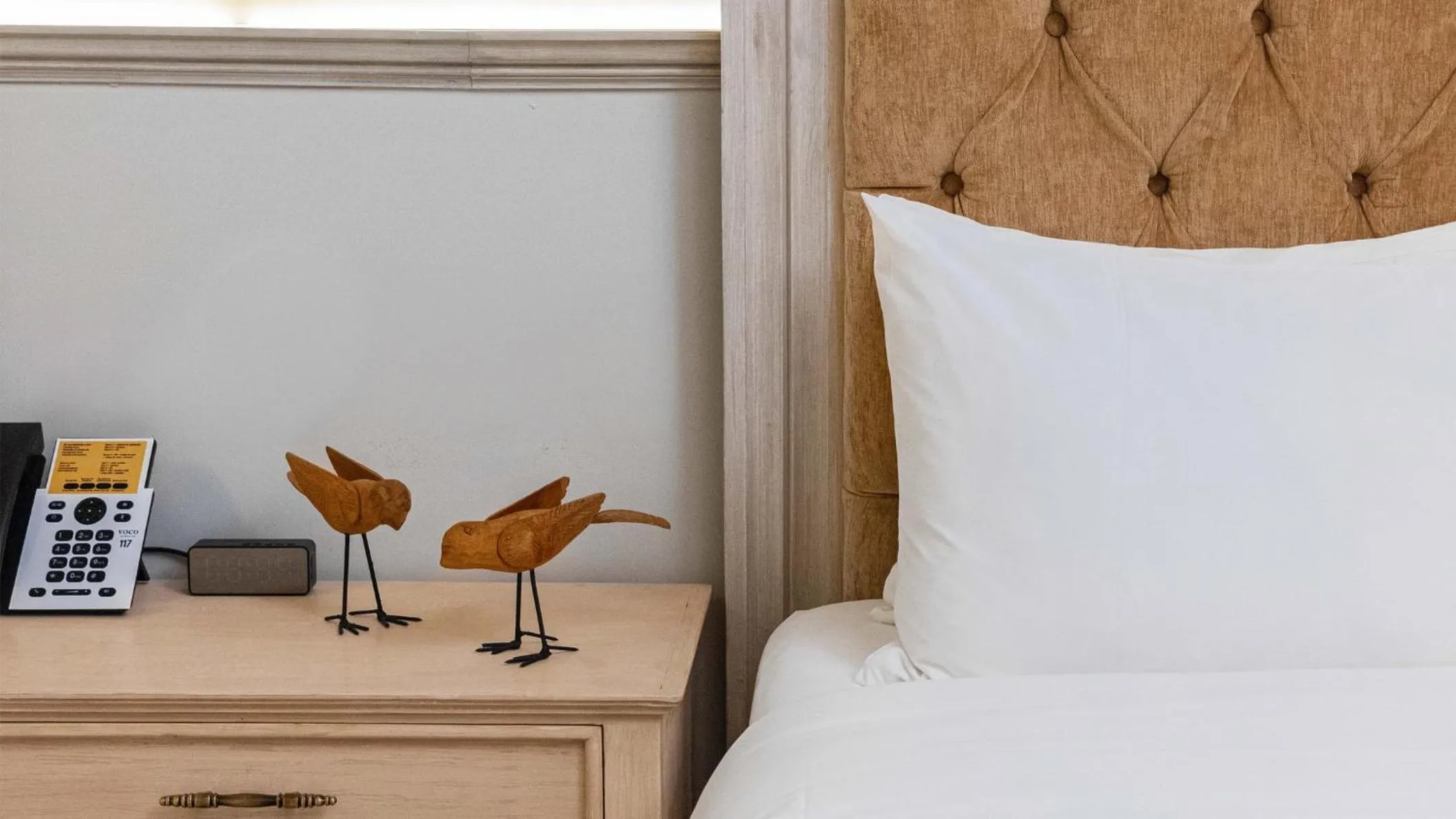 Photo of the whole room, Bed in voco Royalty Puebla Downtown by IHG