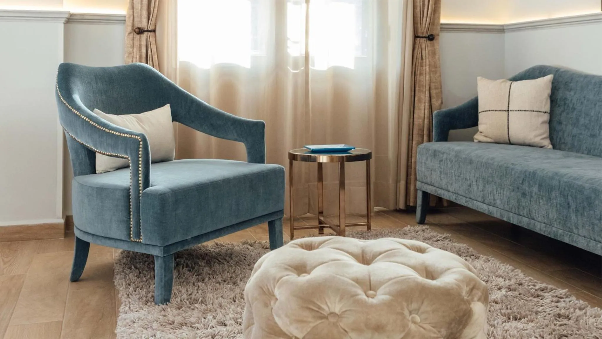 Photo of the whole room, Bed in voco Royalty Puebla Downtown by IHG